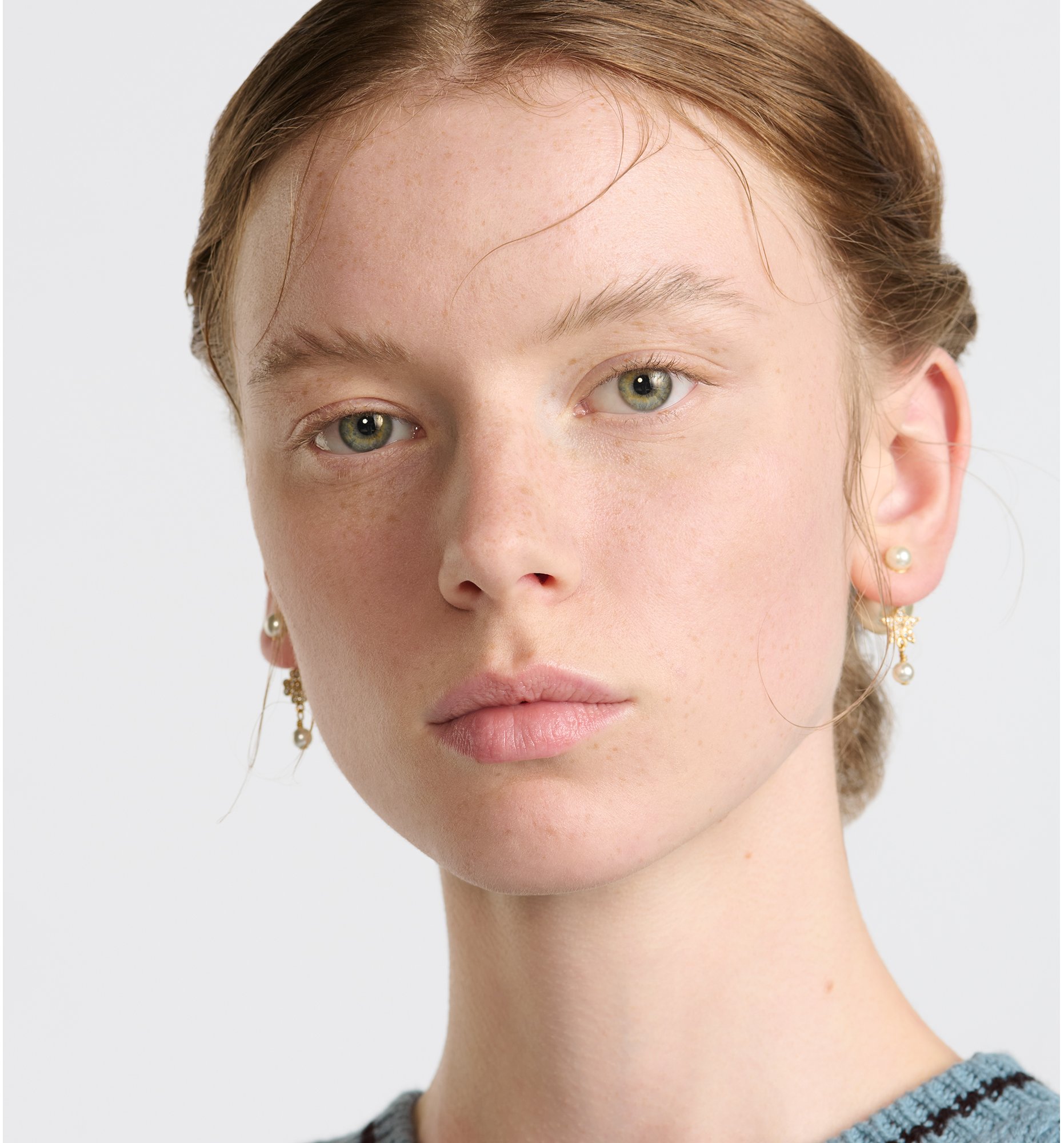 aria_look Dior Tribales Earrings Unfolded view
