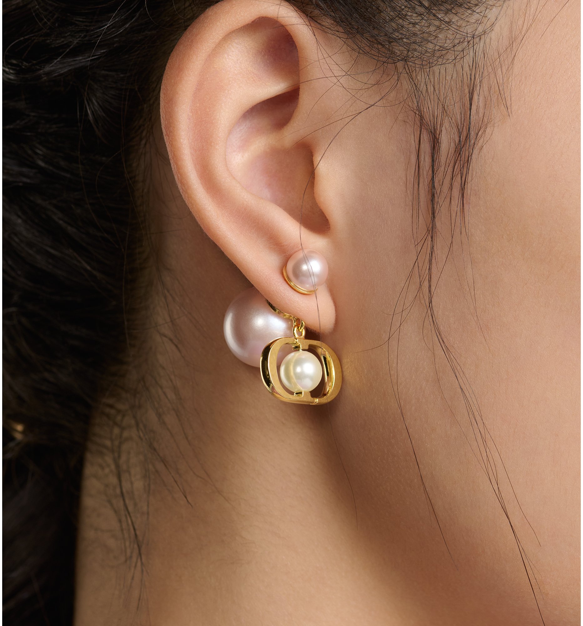 aria_look Dior Tribales Earrings