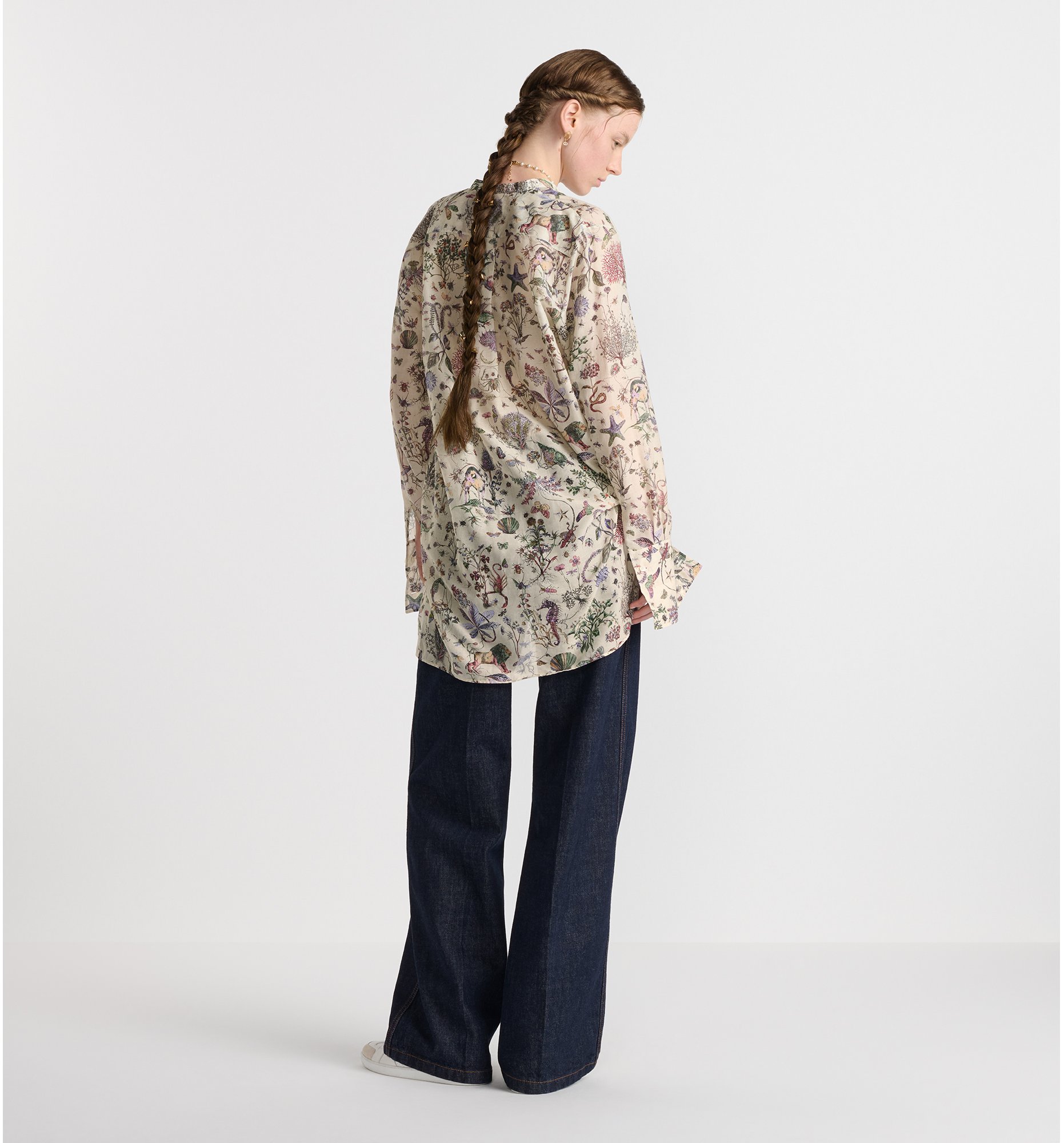 aria_look Long Blouse Three quarter closed view