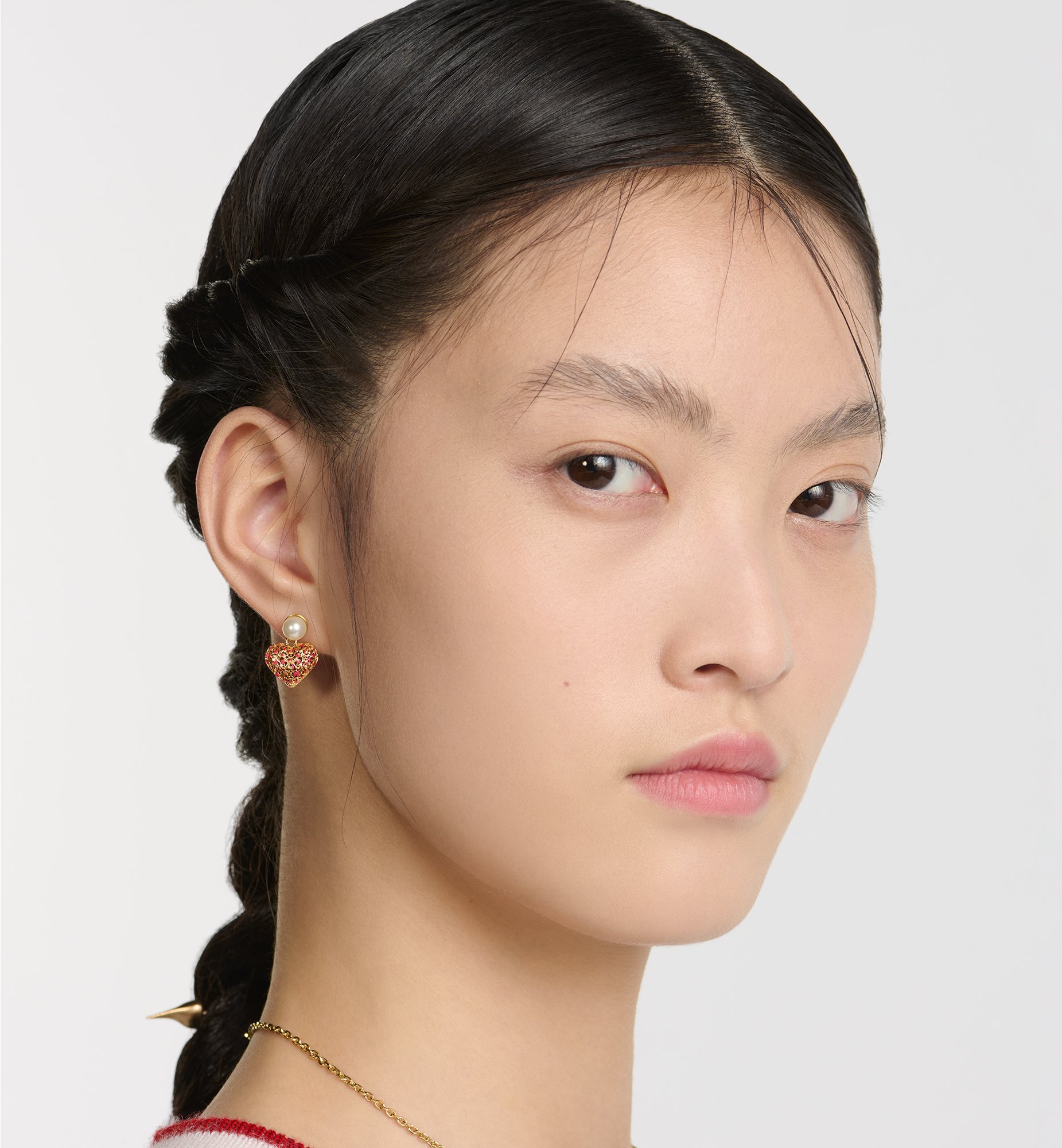 aria_look Cœur des Curiosités Earrings Back view