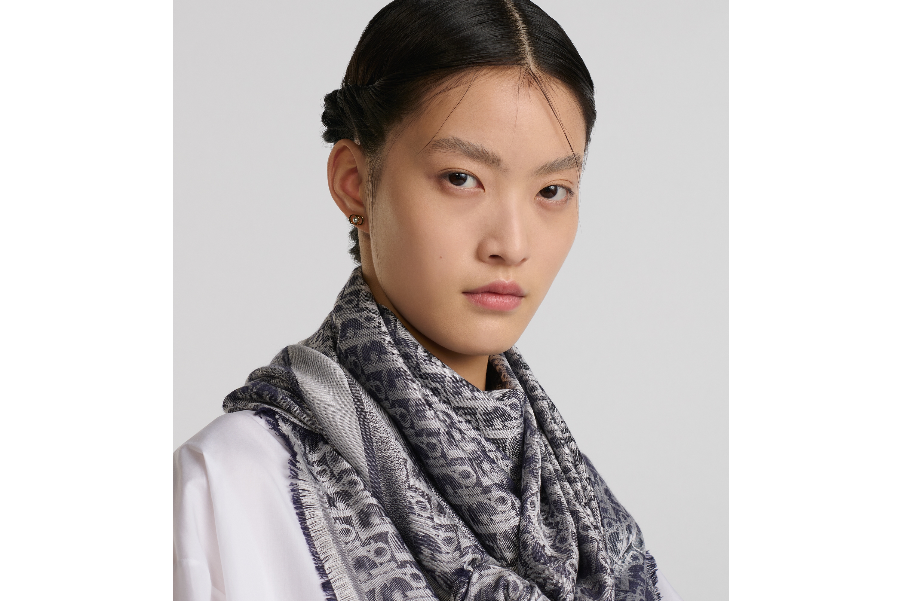 Look Dior Oblique Shawl Navy Blue Silk, Wool and Cashmere E08