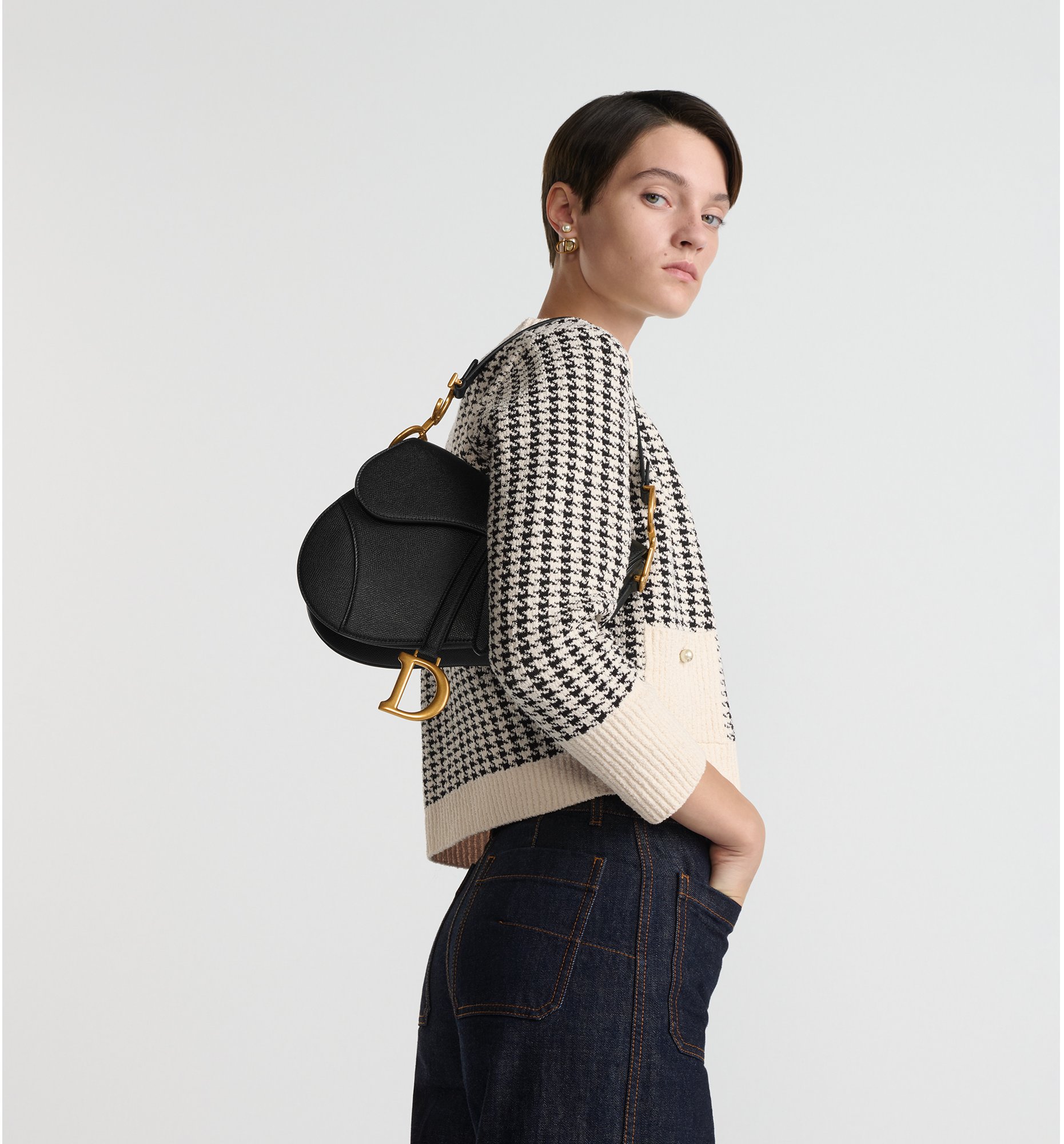 aria_look Saddle Bag with Strap Three quarter back view
