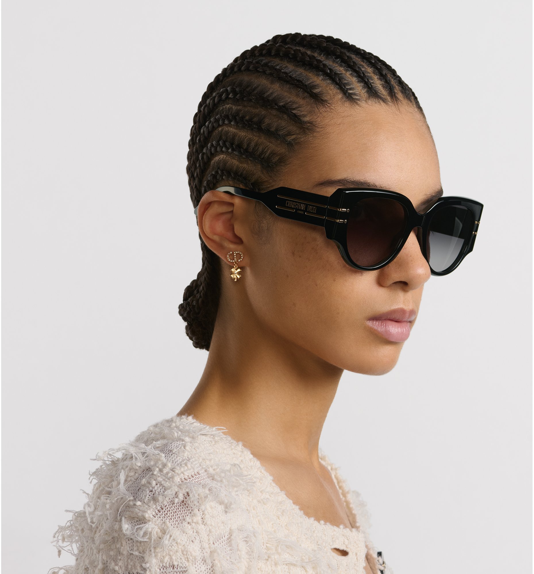 LOOK F 25 1 LOOK 483 E08?$lookDefault GH GHC 870$&crop=571,0,1859,2000&bfc=on&qlt=85