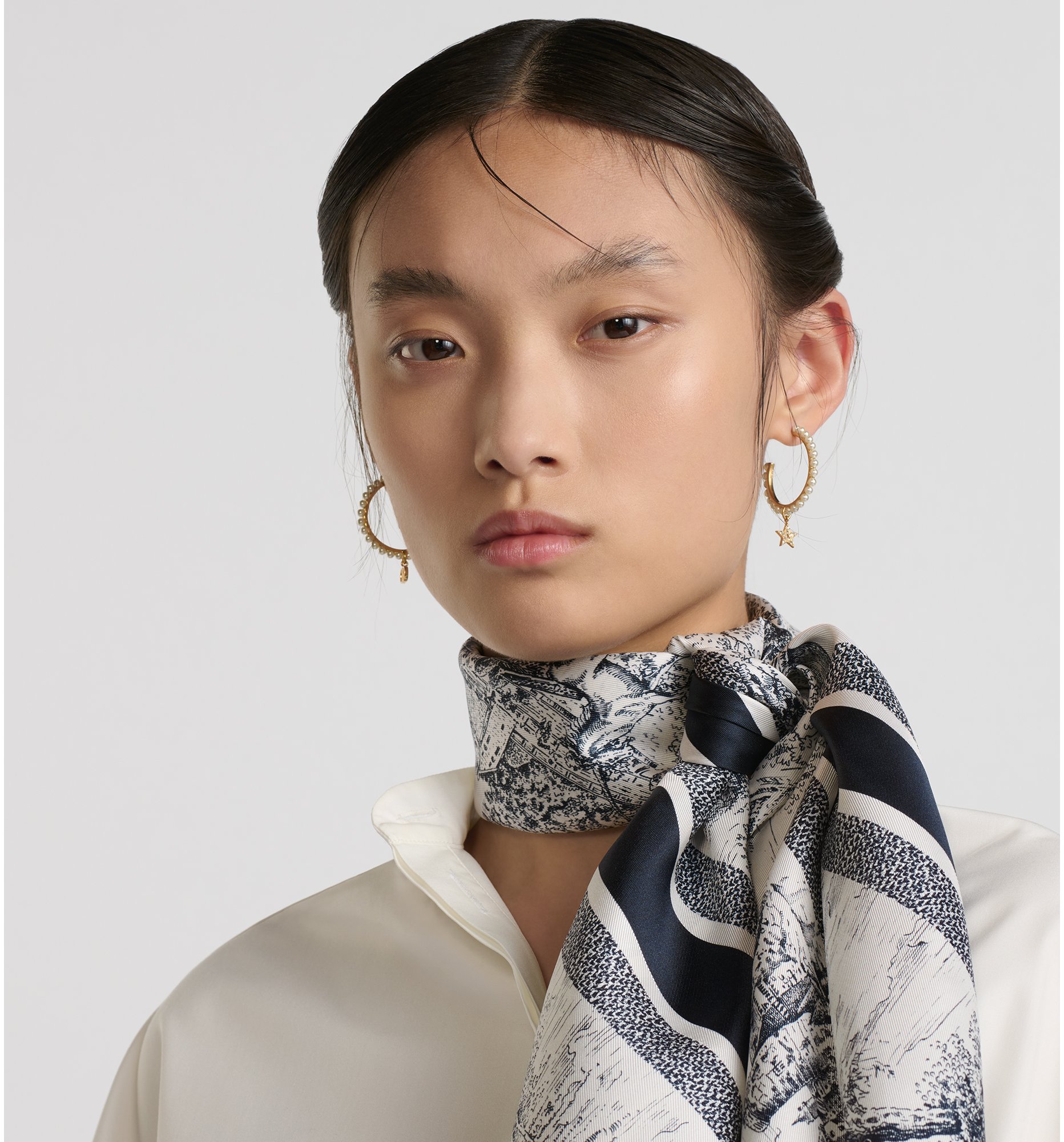 aria_look Toile de Jouy Scotland 90 方巾 aria_unfoldedView
