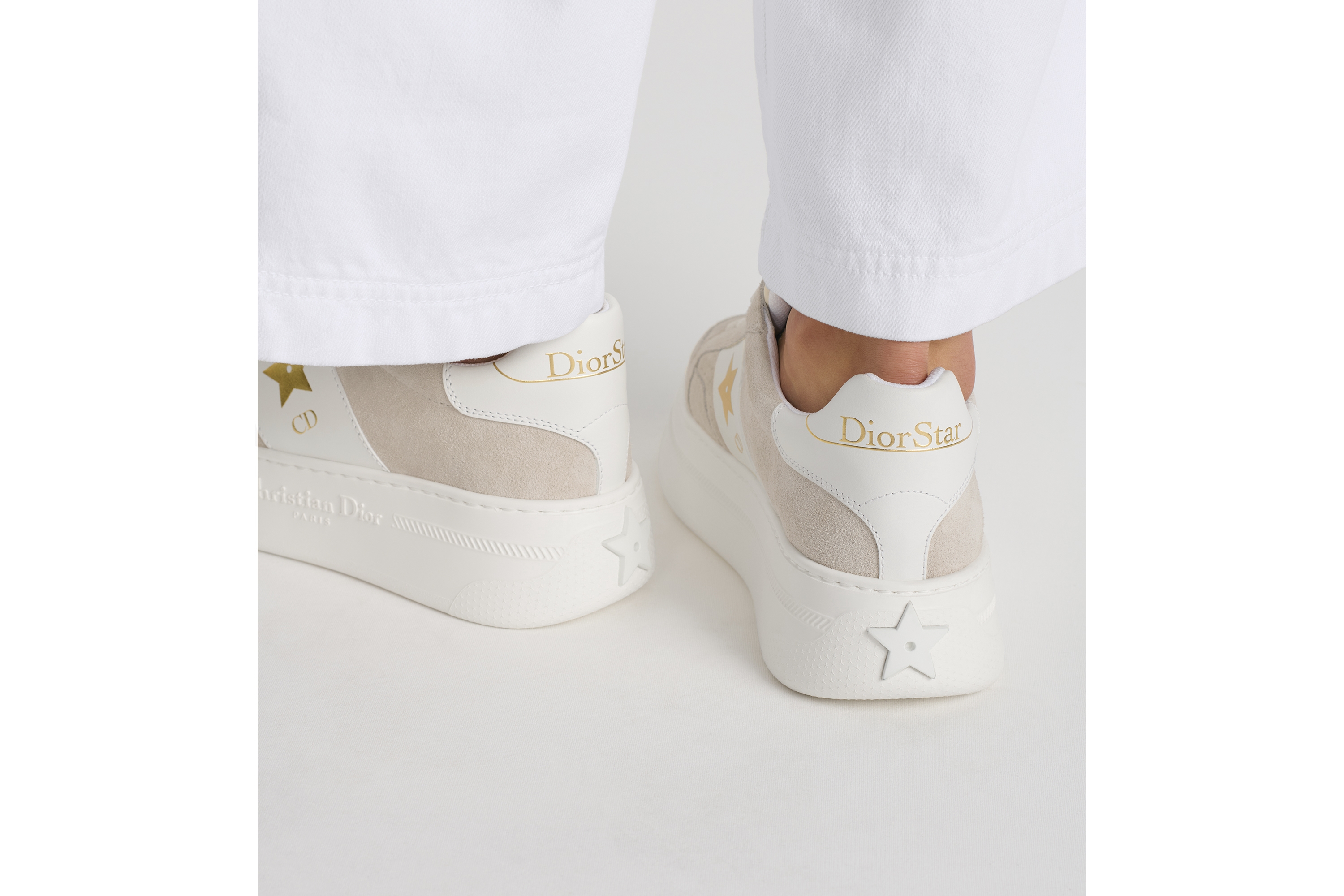 Look Dior Star Platform Sneaker Light Beige Suede Calfskin E16