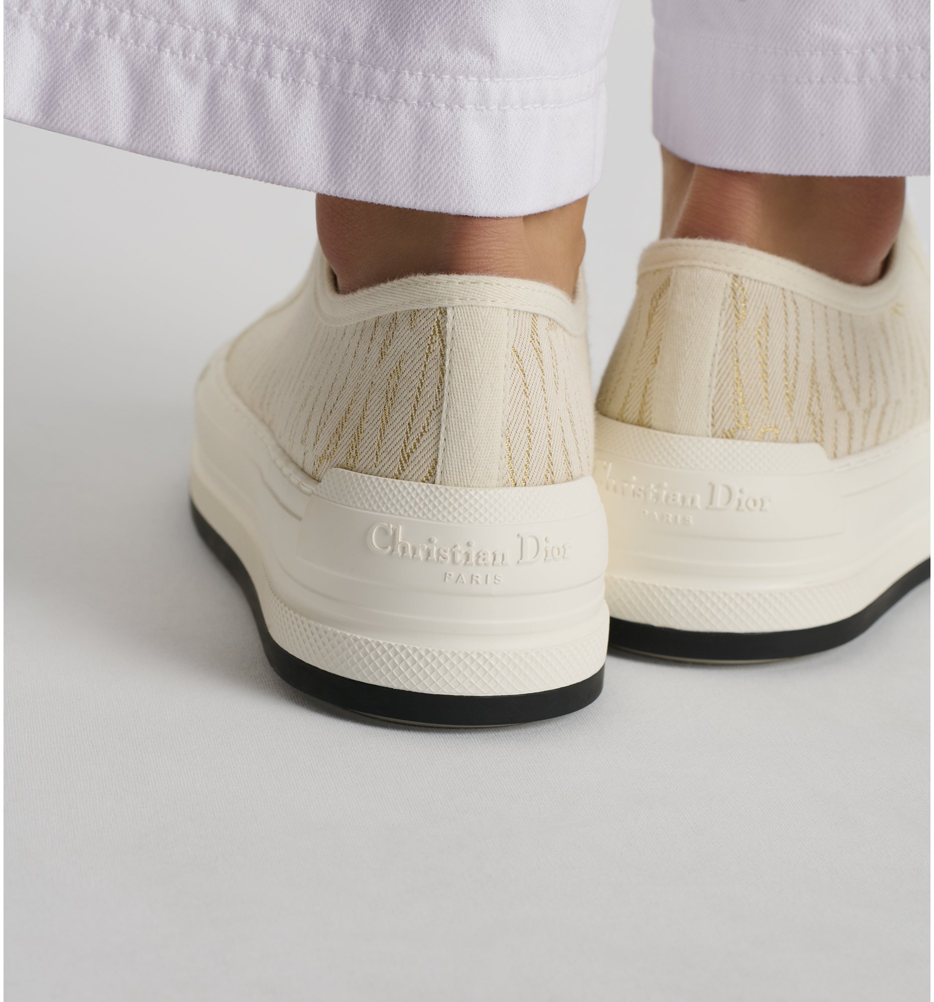 aria_look Dior Or Walk'n'Dior Platform Sneaker