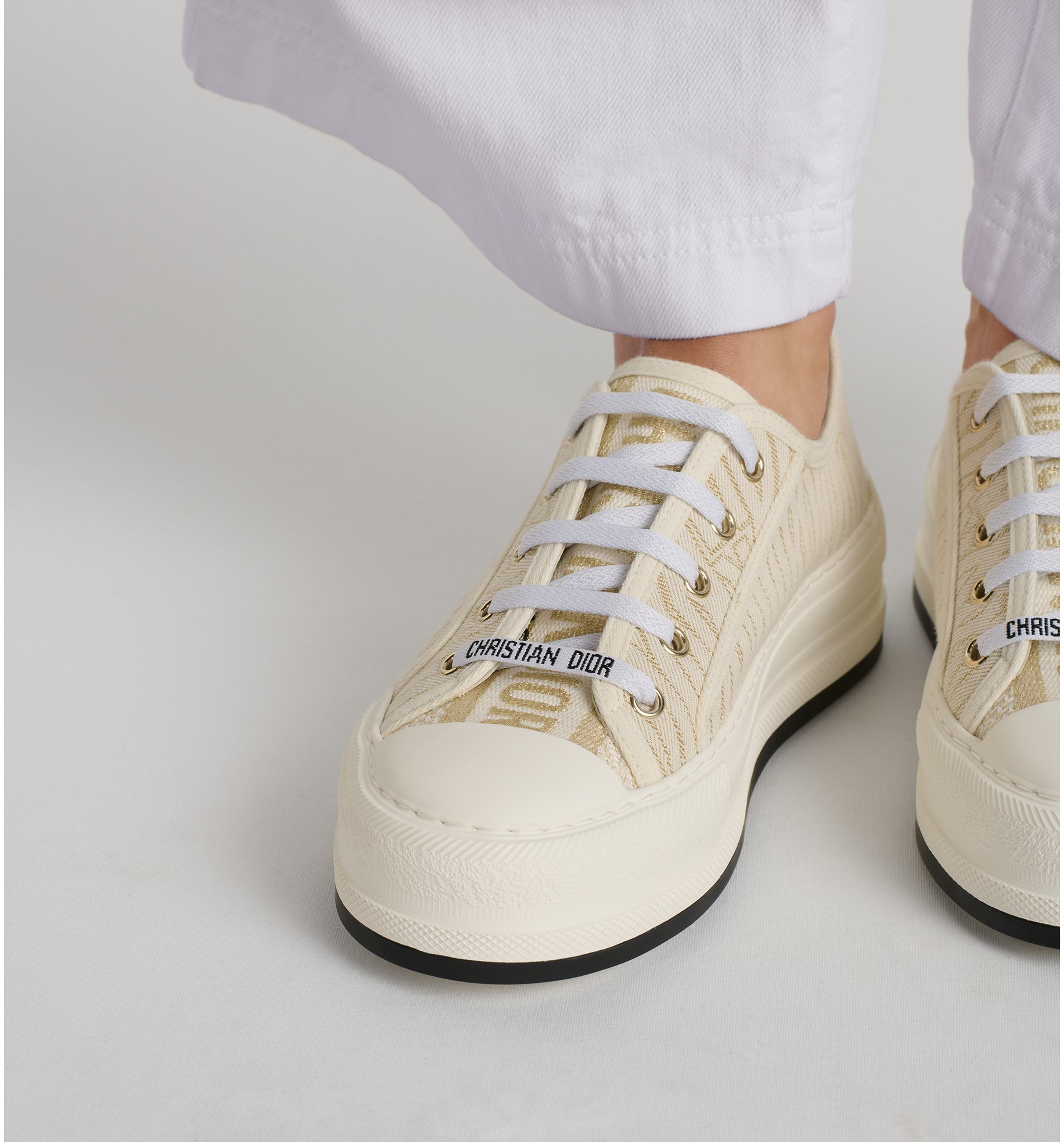 aria_look Dior Or Walk'n'Dior Platform Sneaker