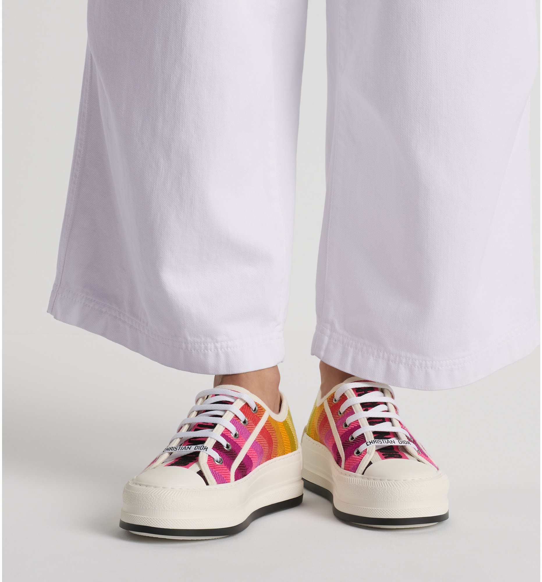 aria_look Miss Dior Walk'n'Dior Platform Sneaker