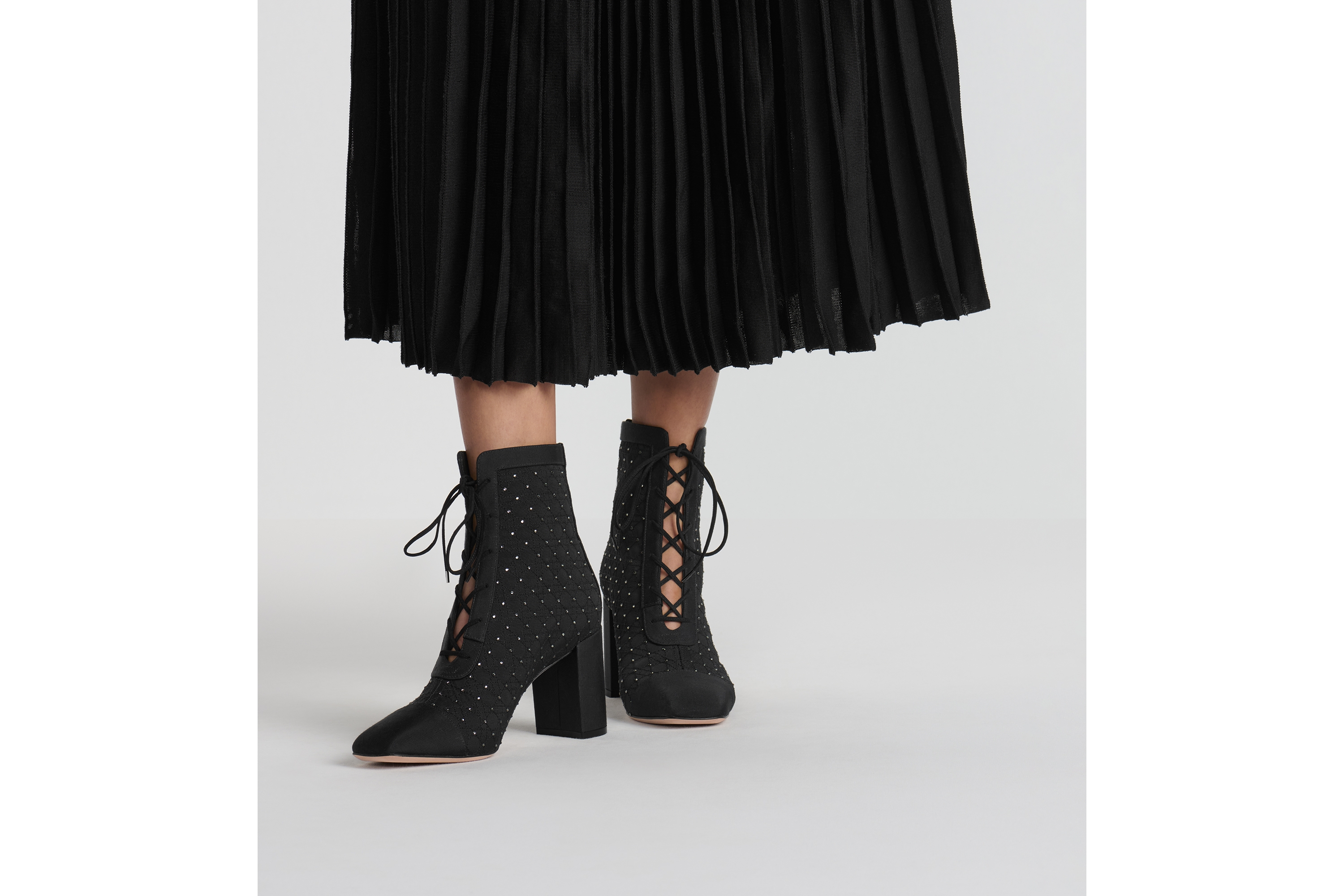 Look Naughtily-D Heeled Ankle Boot Black Cannage Grosgrain with Silver-Finish Studs E14