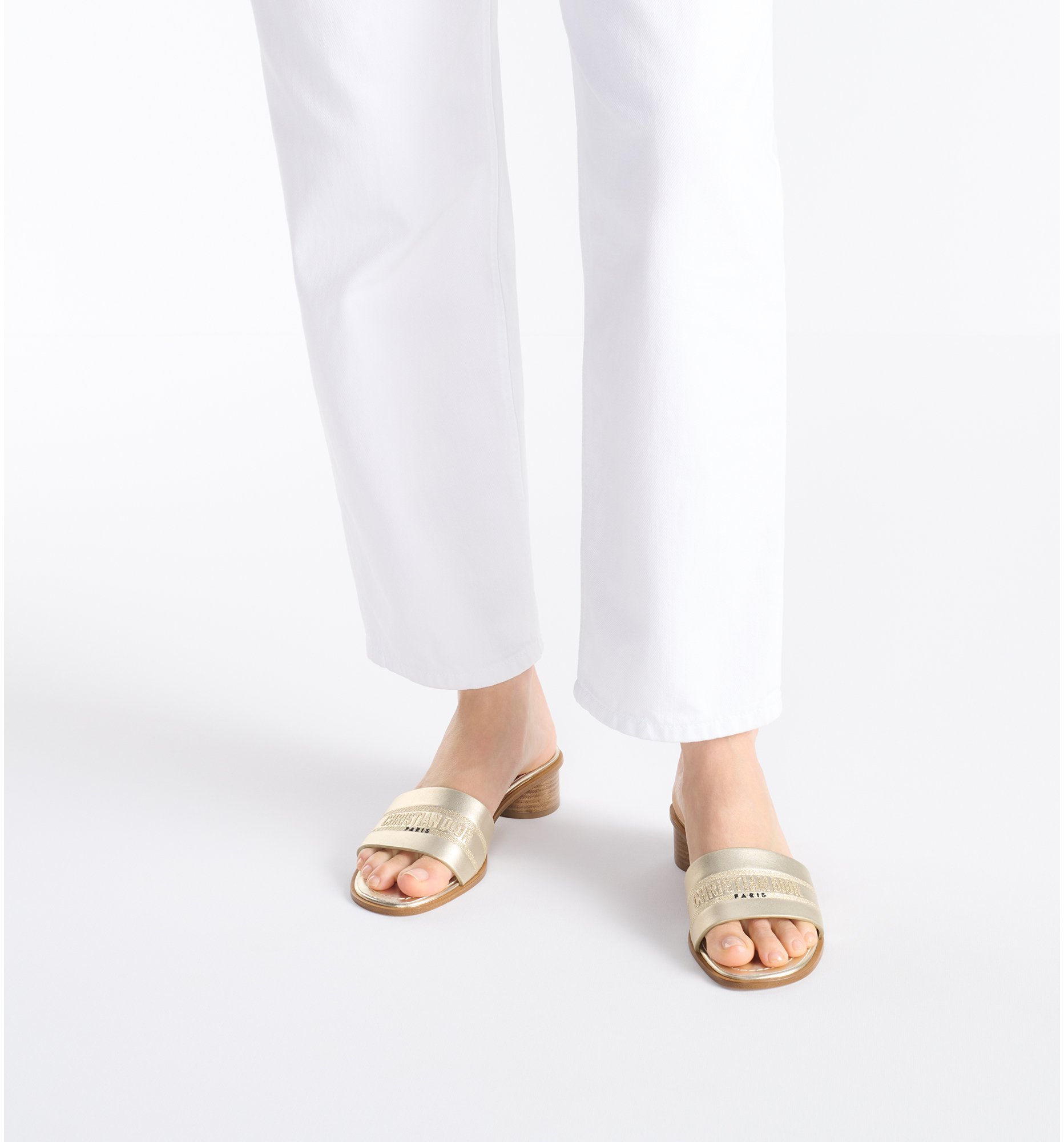 aria_look Dway Heeled Slide