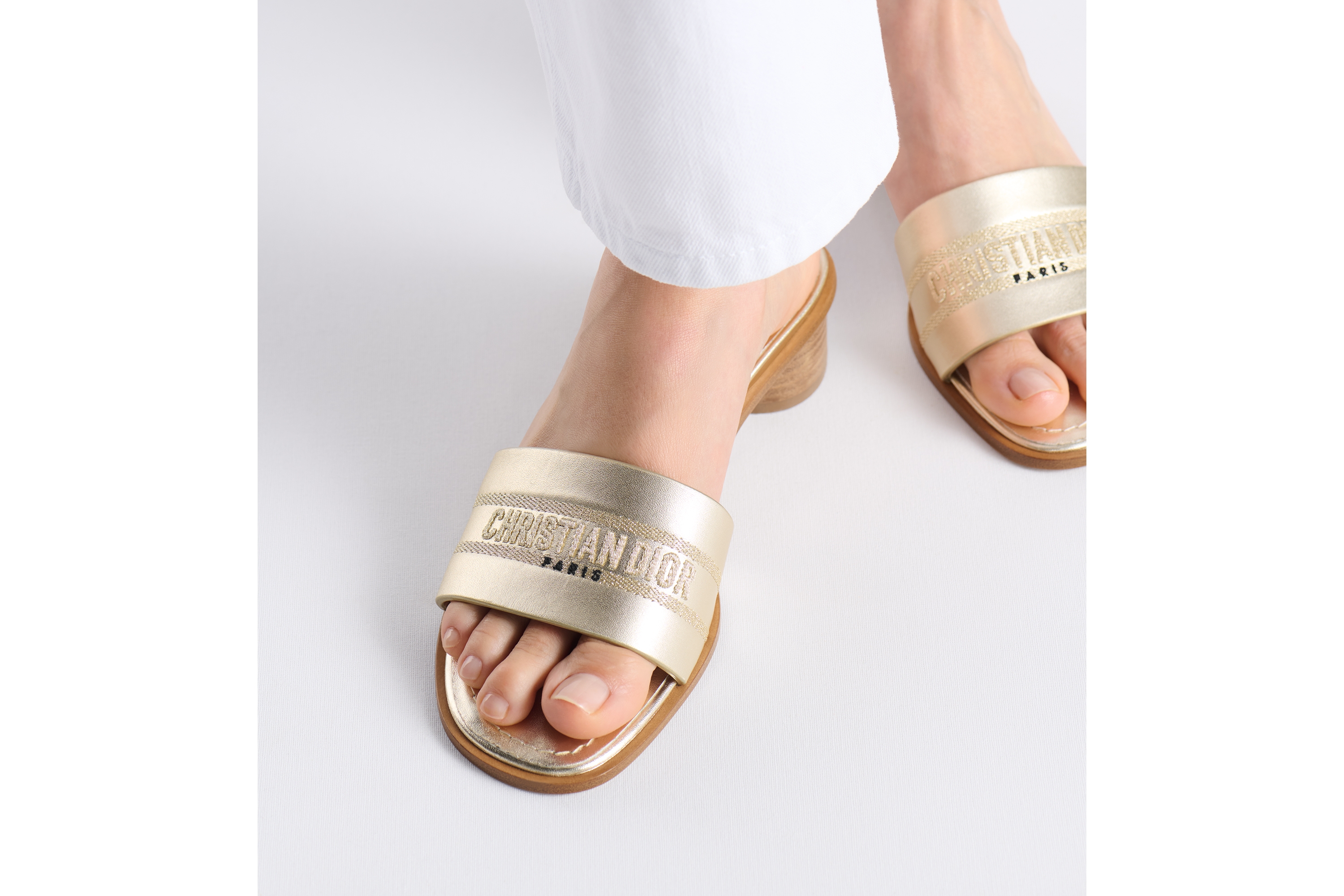 Dway Heeled Slide