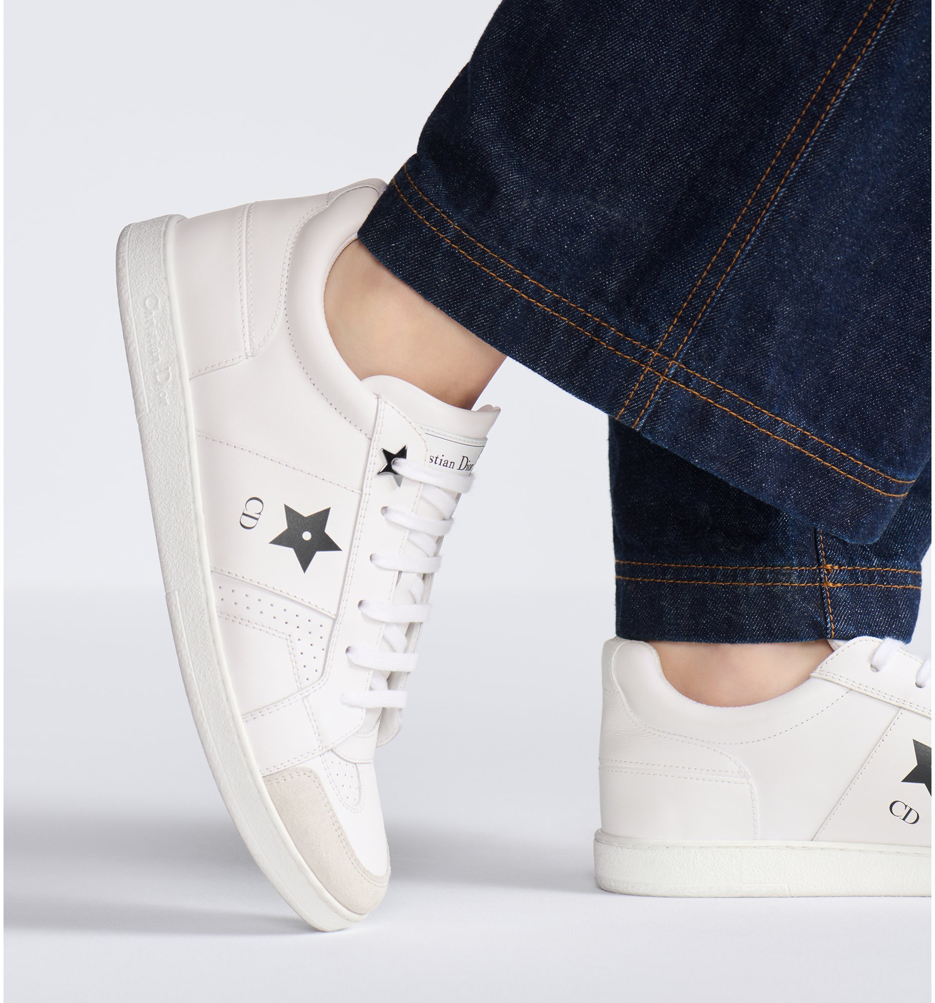 aria_look Dior Star Sneaker