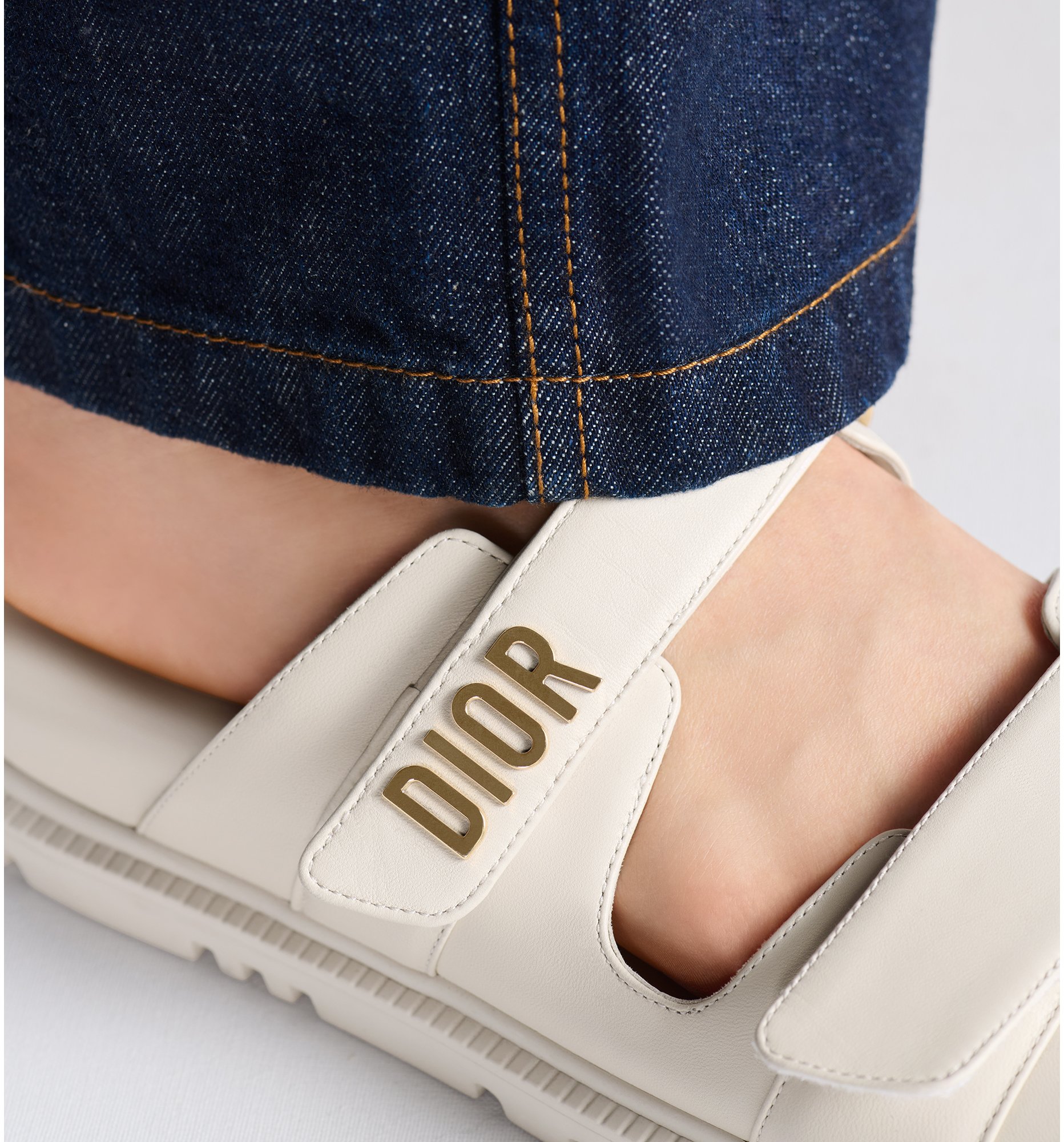 aria_look Dioract Slide
