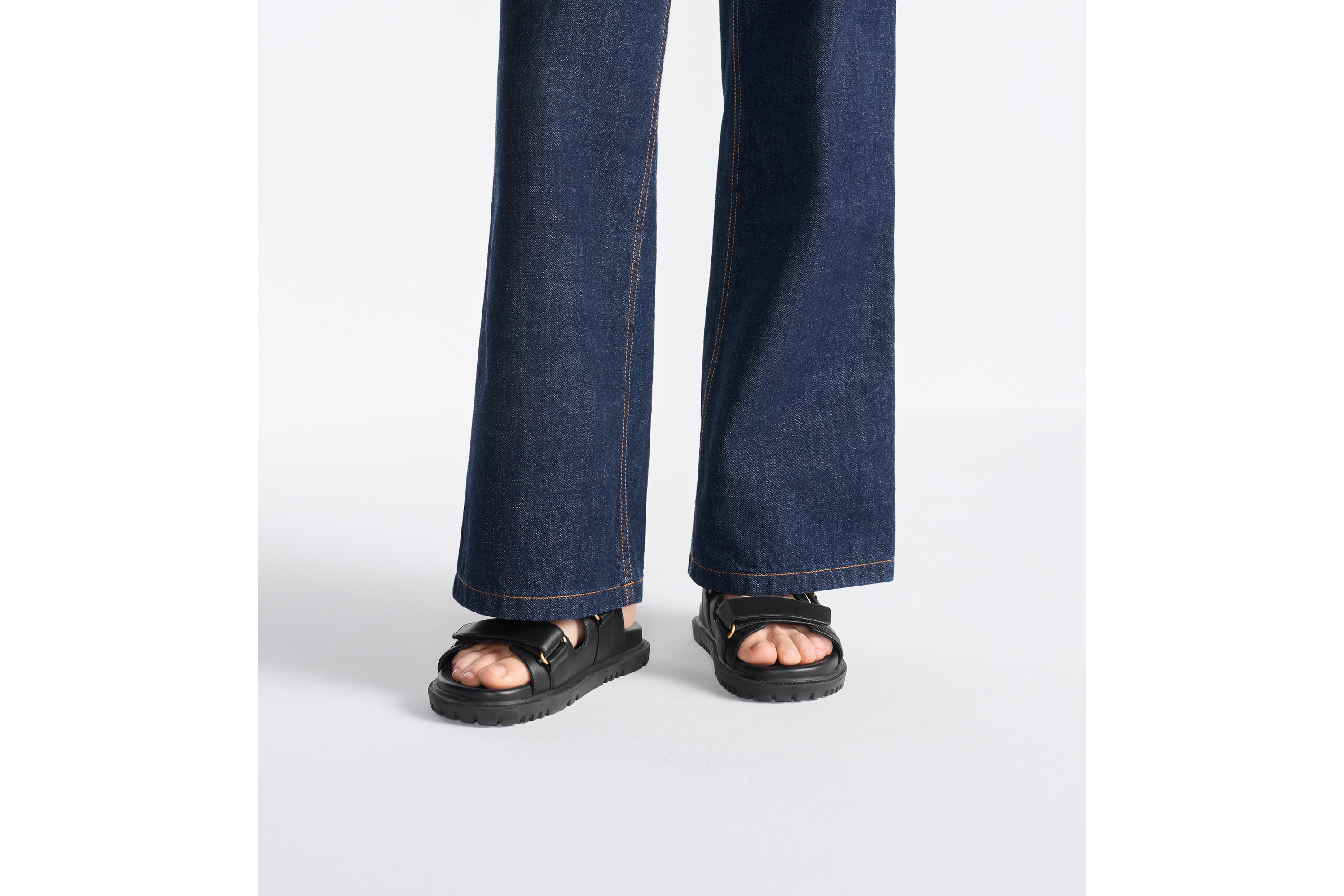 Dioract スライドサンダル ラムスキン E14