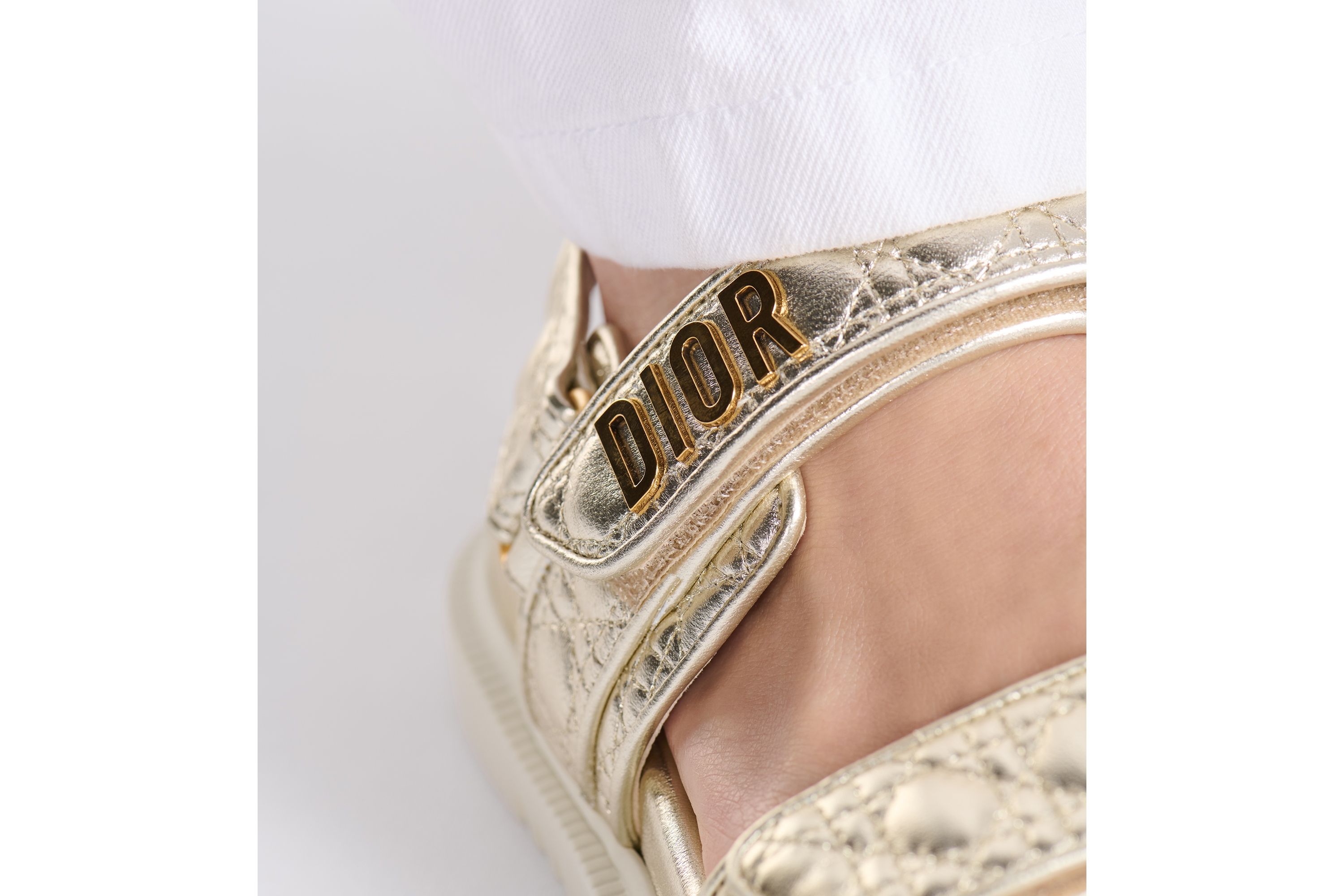 Look Dior Or Dioract Sandal Gold-Tone Laminated Sheepskin with Quilted Cannage Motif E17