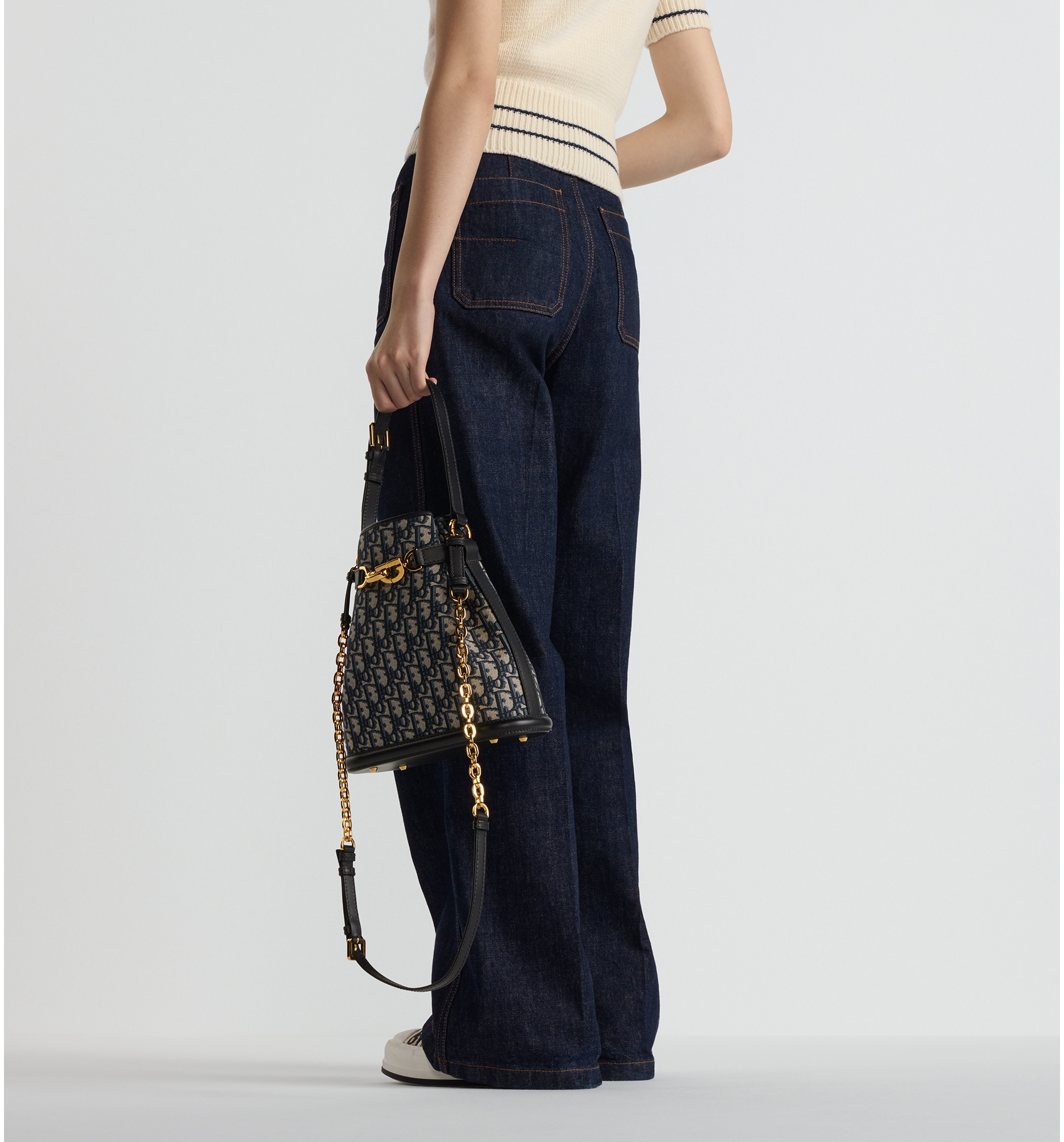 Christian dior bucket bag shop
