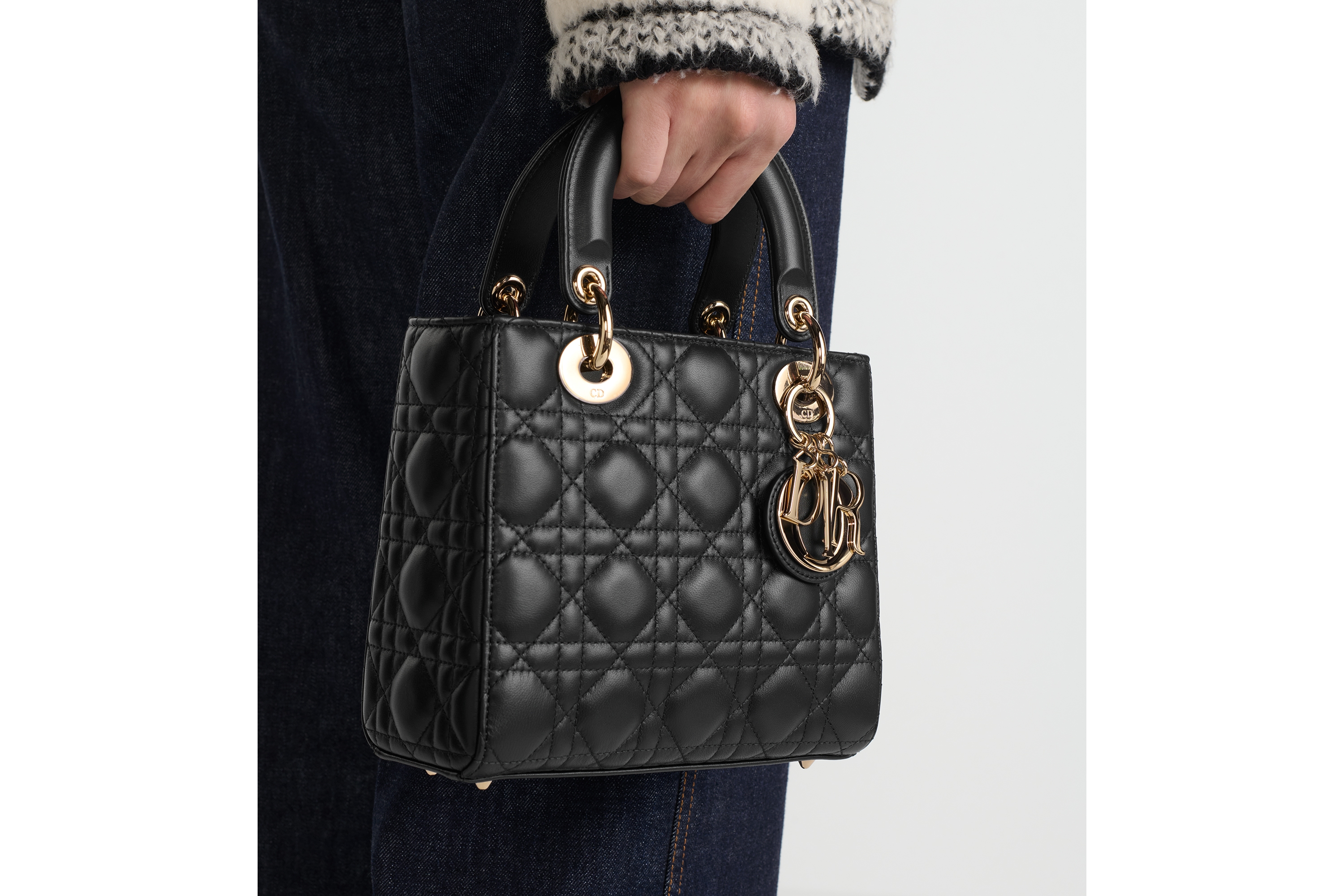 Look Sac Lady Dior My ABCDior Small Cuir d'agneau Cannage noir E11