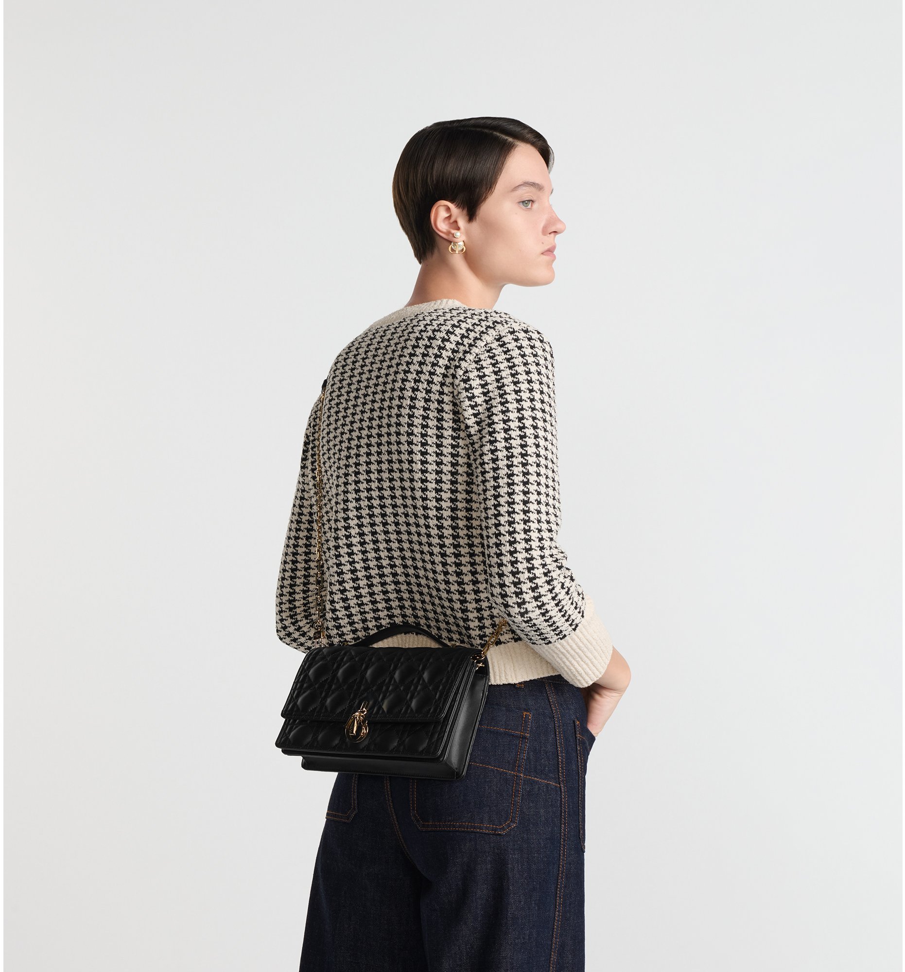 aria_look My Dior Top Handle Bag Top shot view