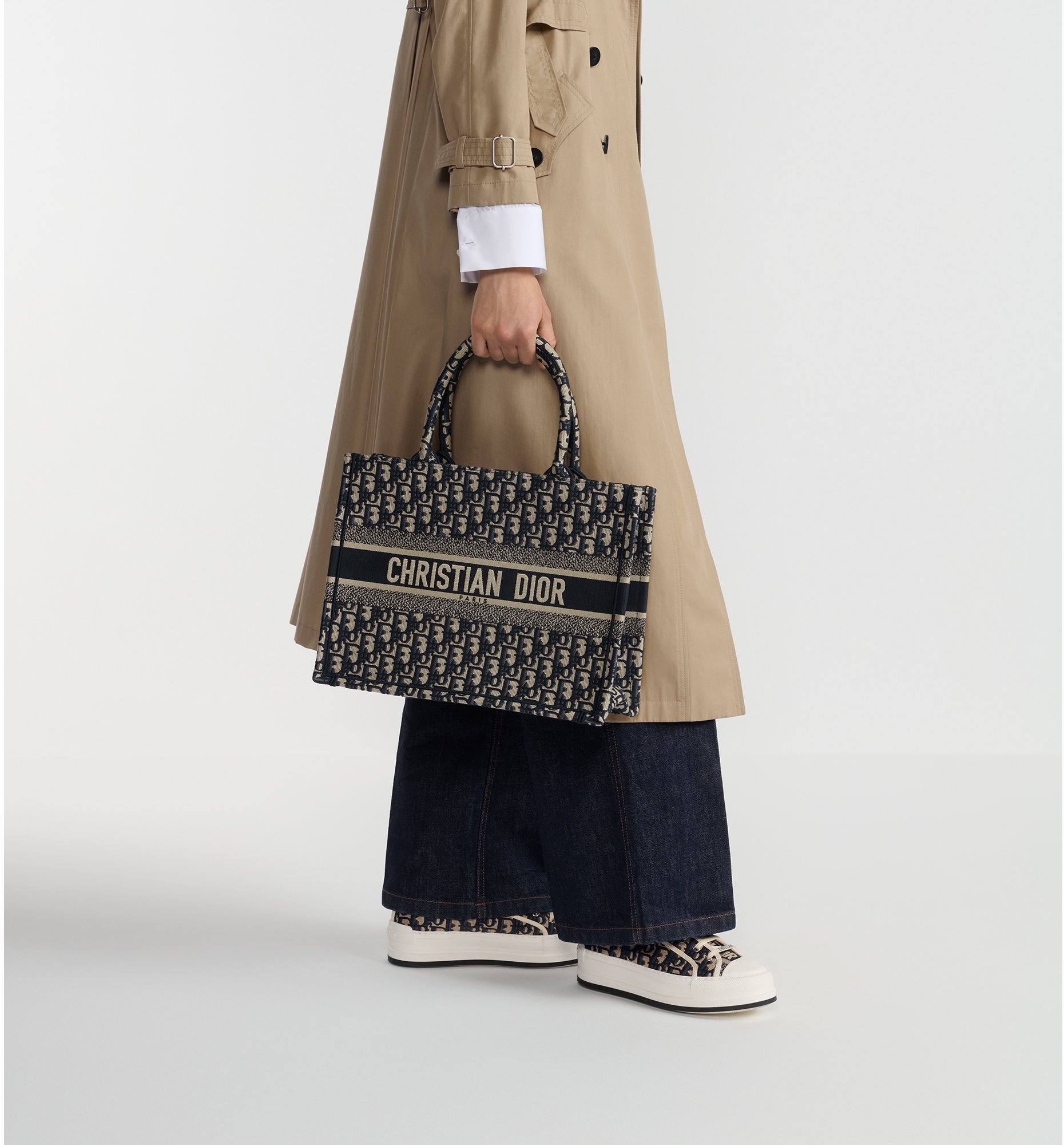 Dior oblique book tote new arrivals