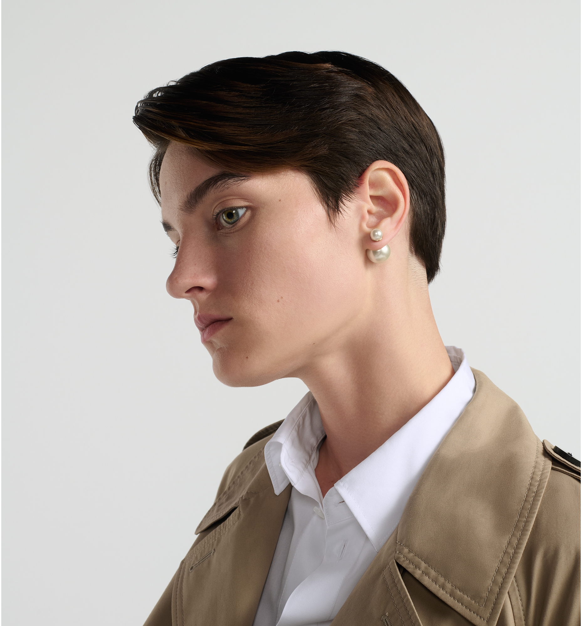 DIOR Tribales Earrings Gold Finish Metal And White Resin Pearls Women