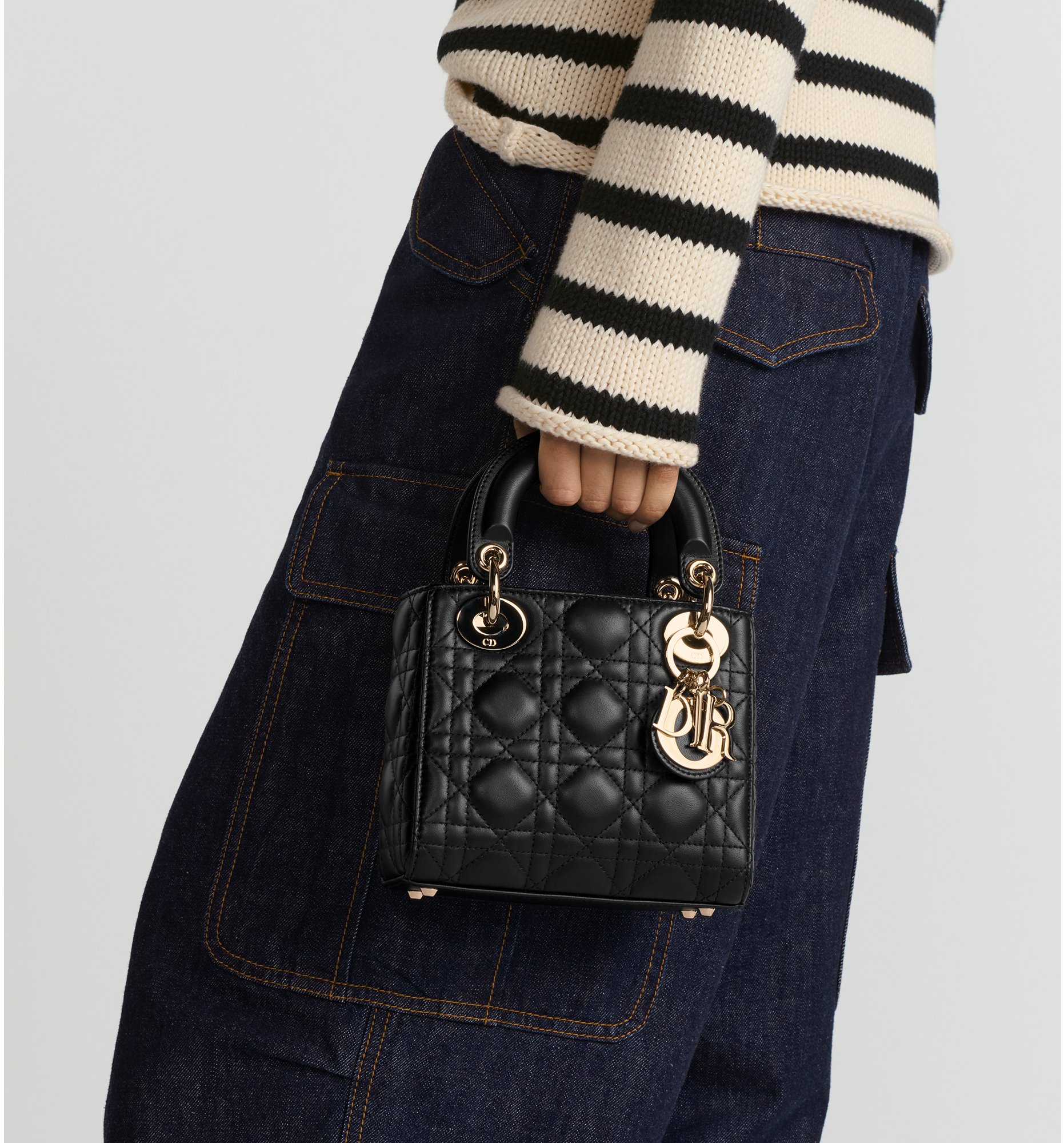 Bolso mini Lady Dior Piel de cordero Cannage negra DIOR
