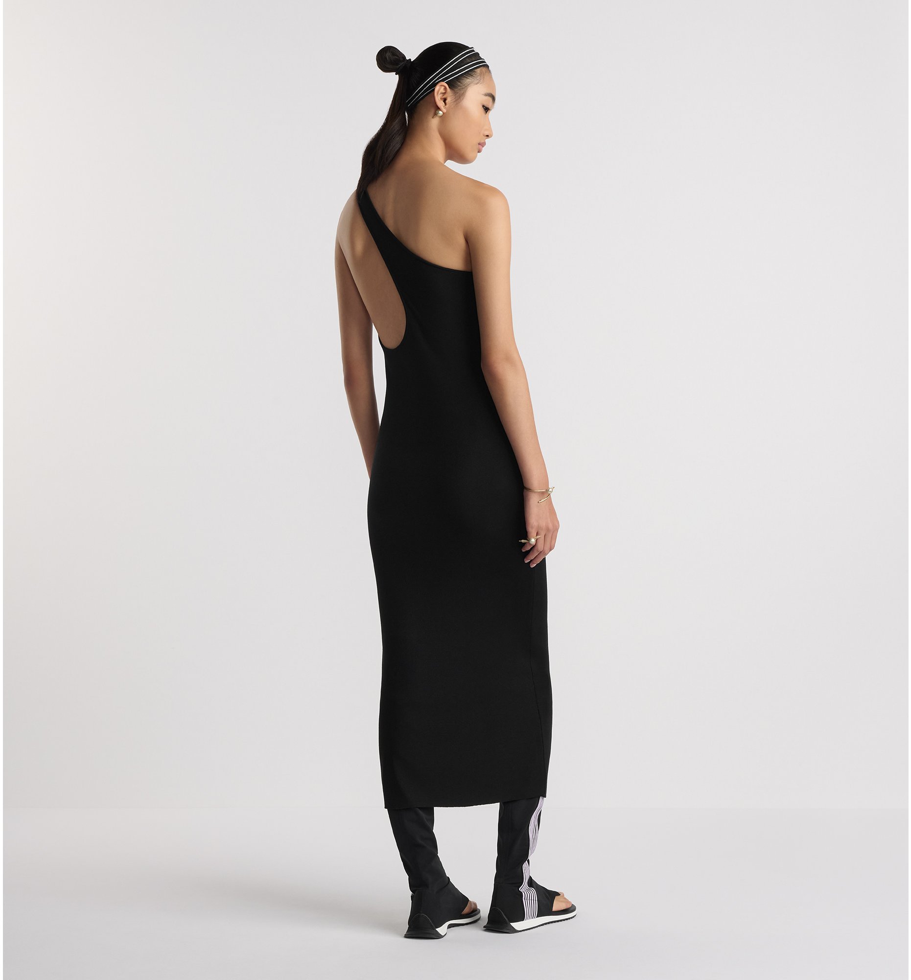 aria_look Mid-Length Asymmetric Dress Three quarter closed view