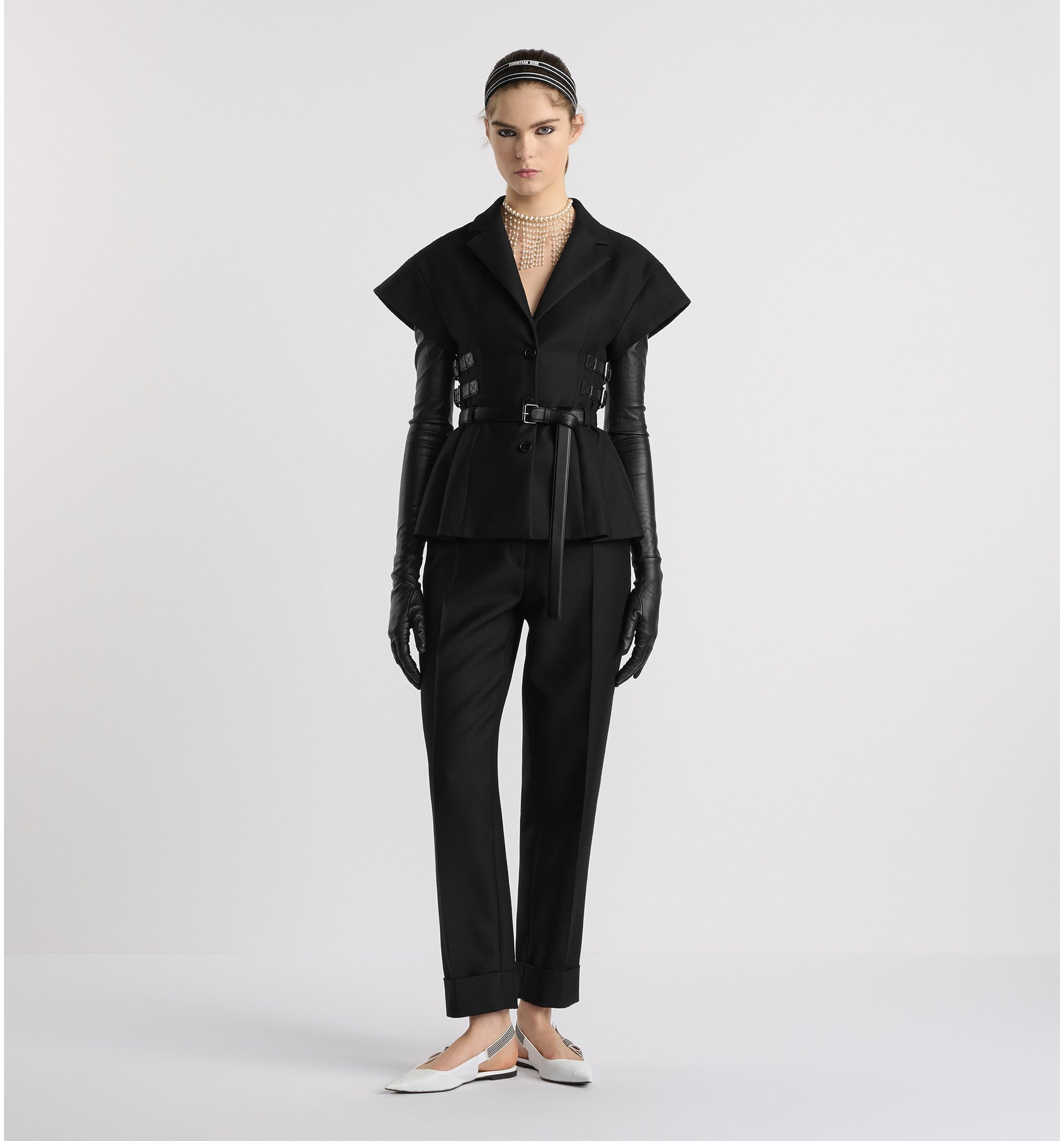 aria_look Short-Sleeved Belted Jacket Front view