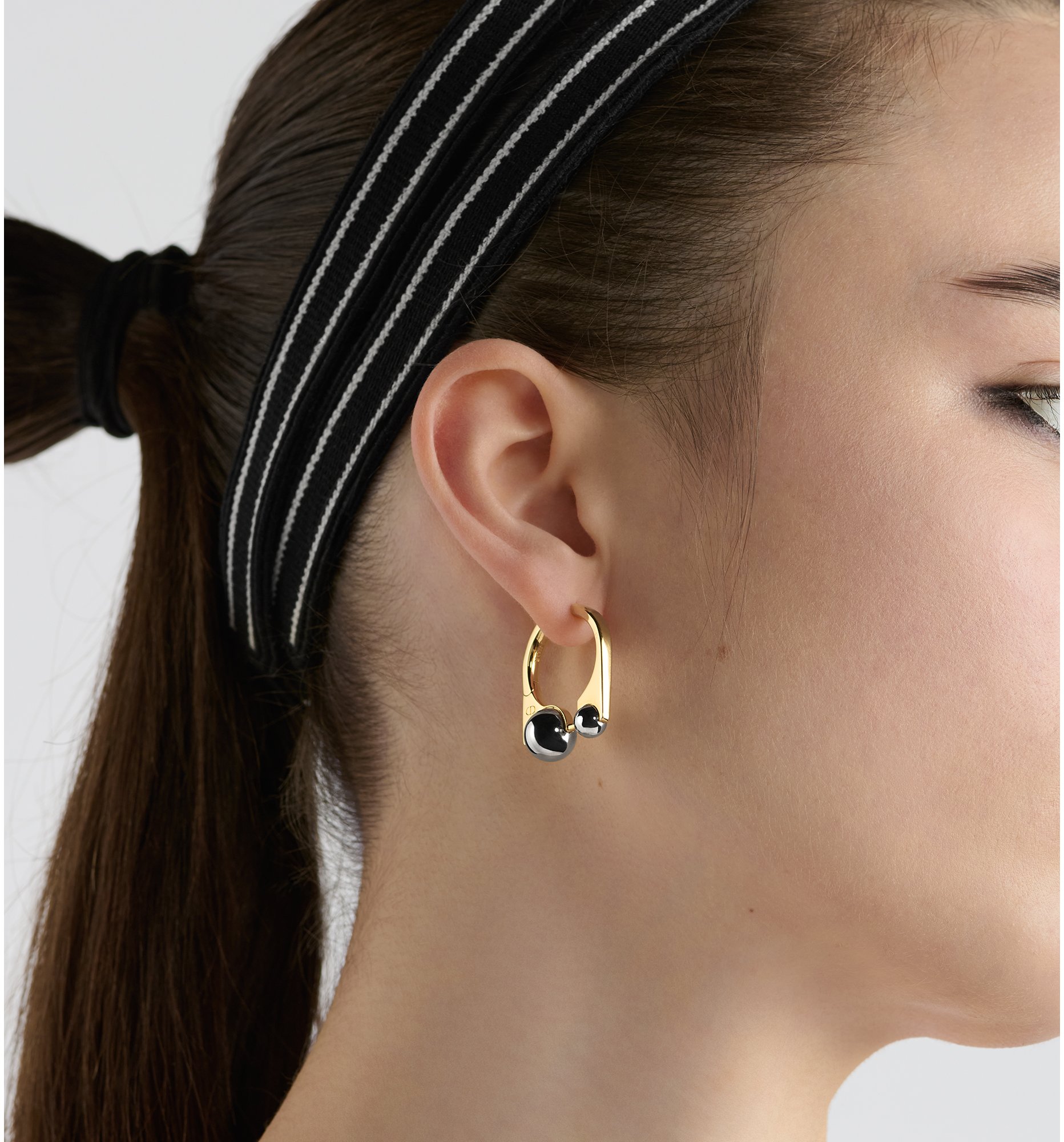 aria_look Medium Dior Tribales New Look Earrings Back view