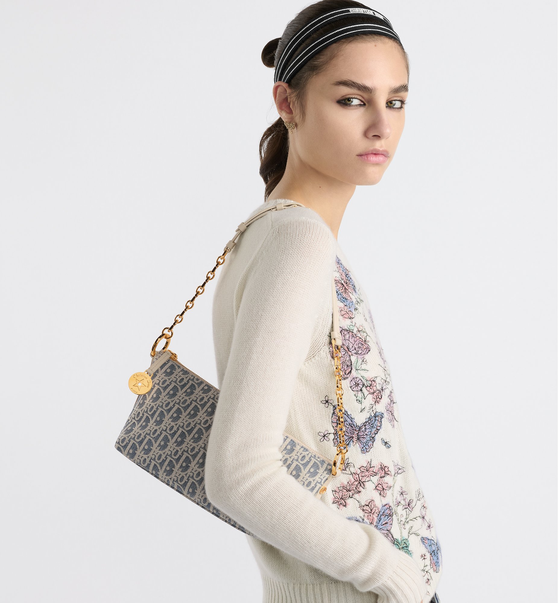 aria_look Diorstar Hobo Bag with Chain Three quarter back view