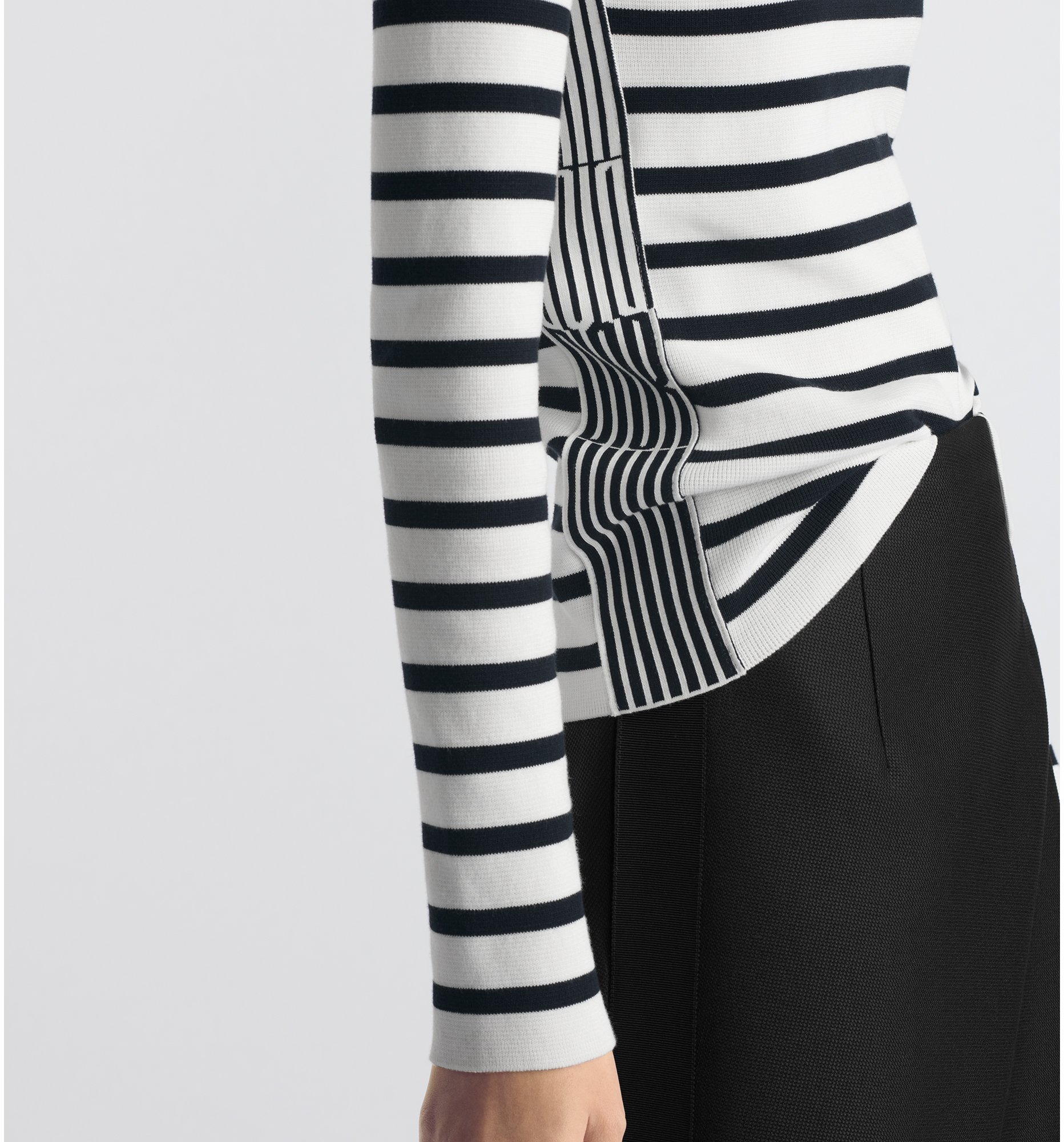 aria_look Dior Marinière Sweater Detailed view