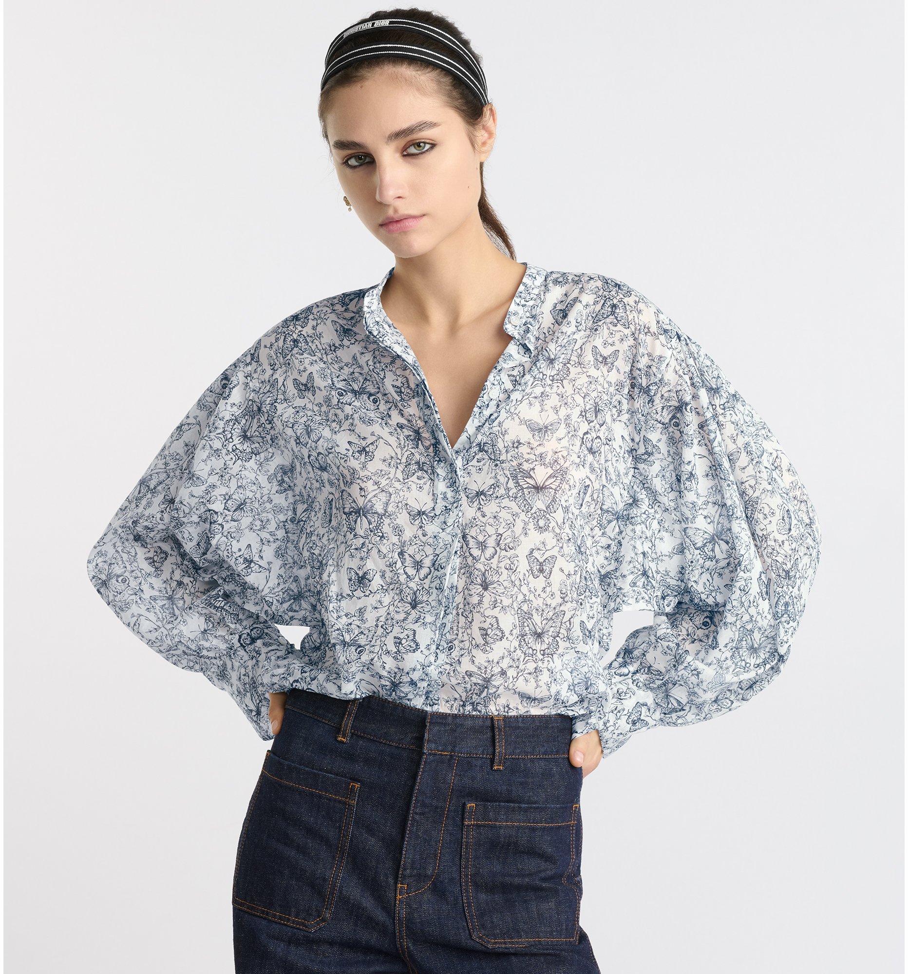 aria_look Blouse Three quarter opened view