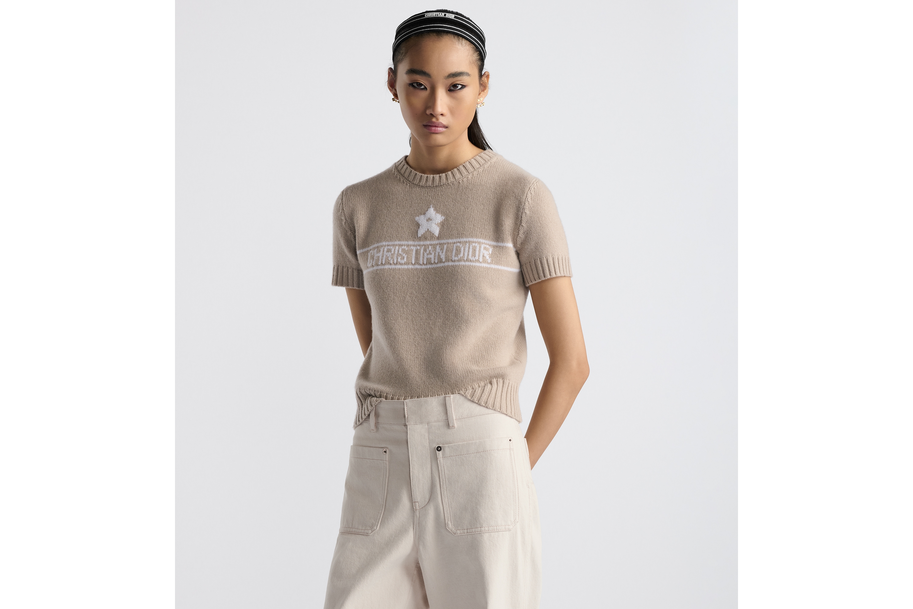 สเวตเตอร์แขนสั้น ผ้าแคชเมียร์ถักสีเบจ E04