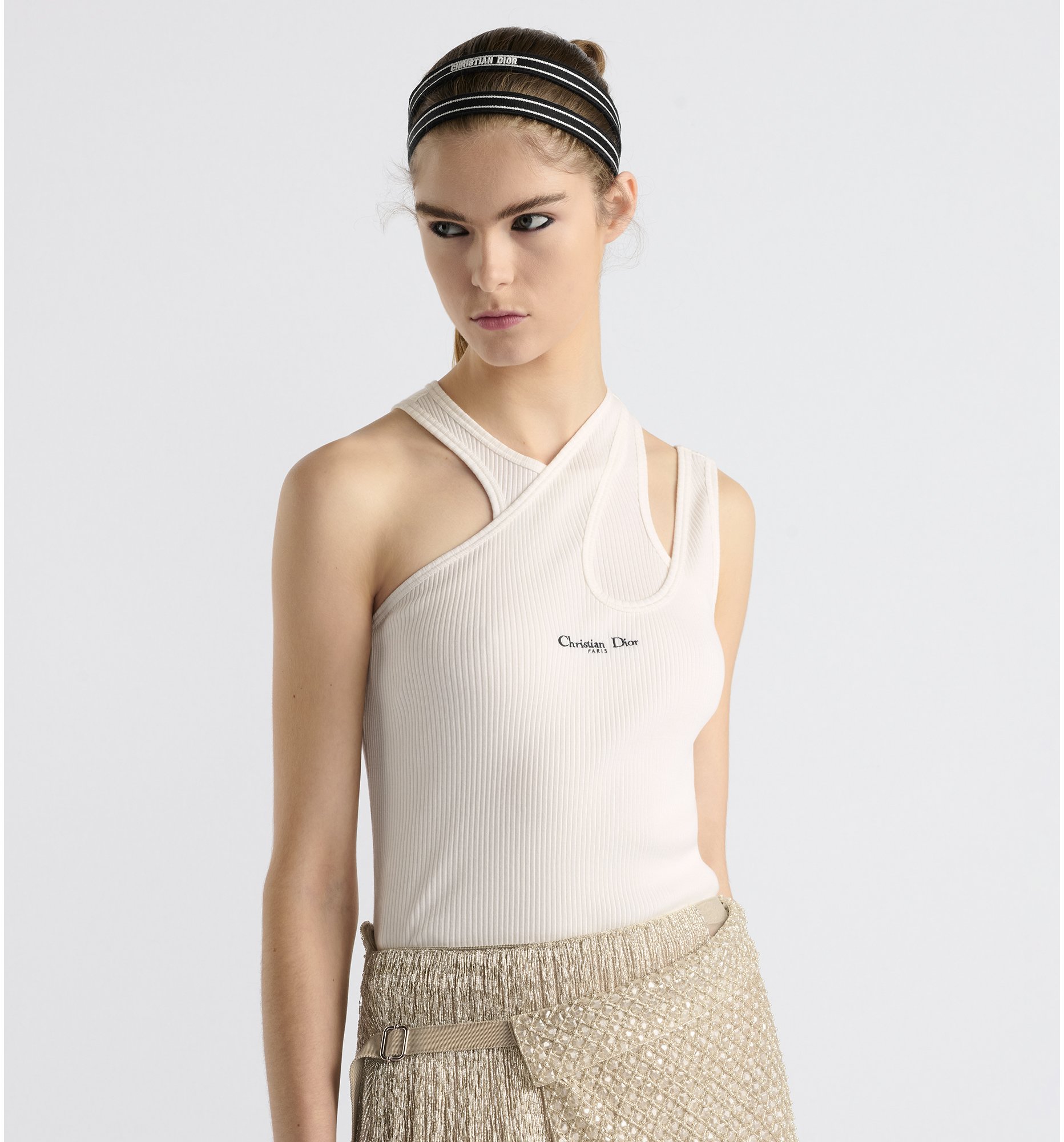 aria_look Asymmetric Tank Top Three quarter opened view