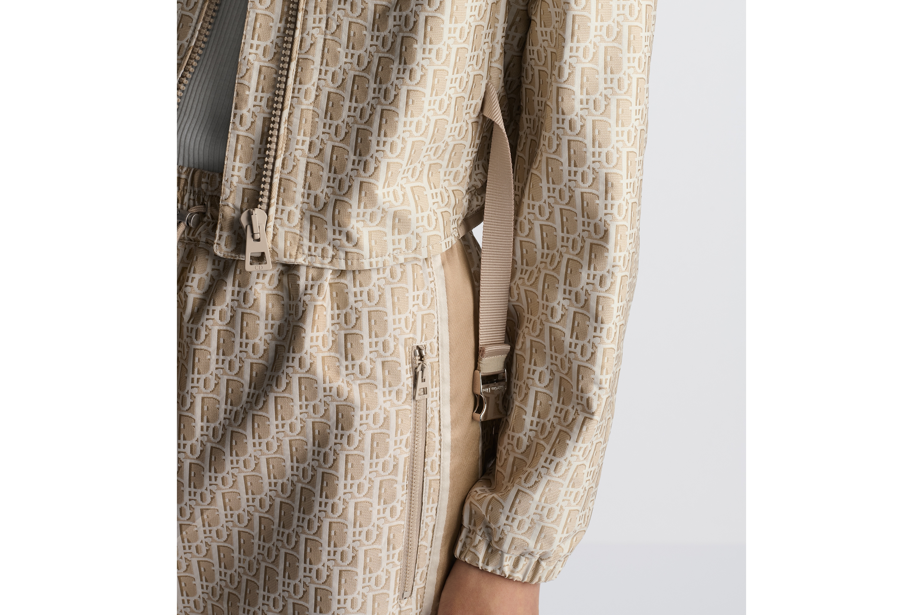 look_image_alt_prefix クロップド ジャケット ディオール オブリーク テクニカル ジャカード タフタ E13