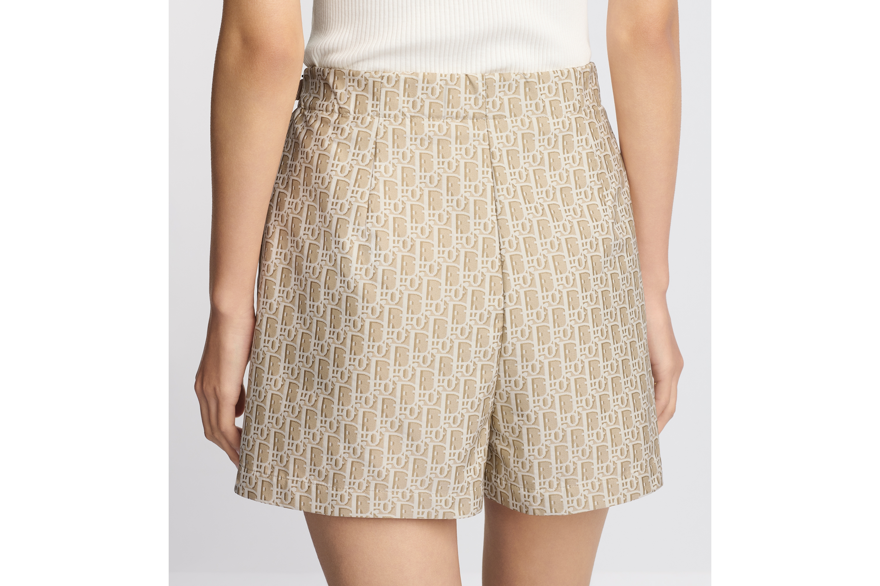 look_image_alt_prefix Short-saia Jacquard de tafetá técnico bege com motivo Dior Oblique E11