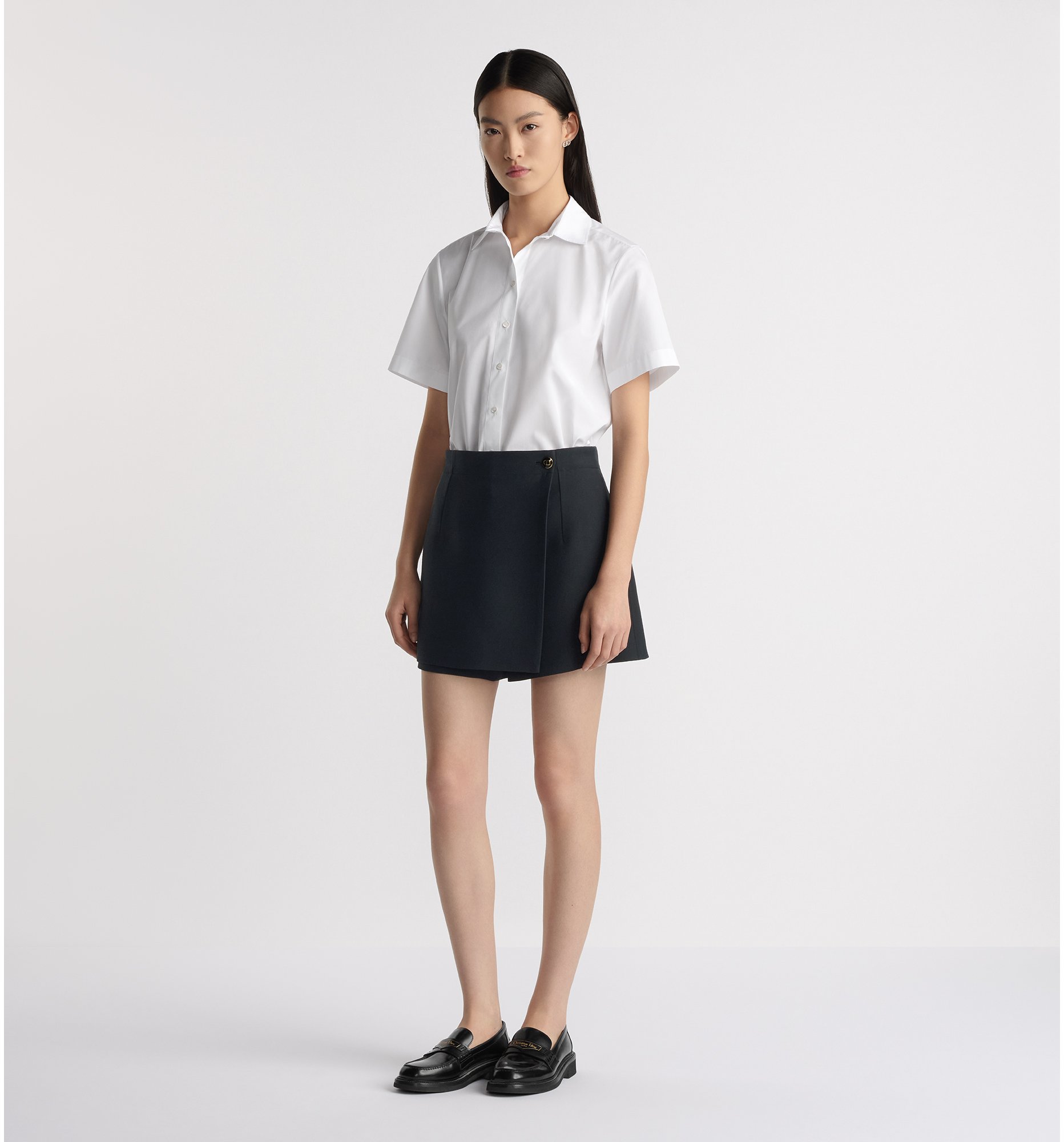 aria_look Cropped Button-Up Blouse Front view