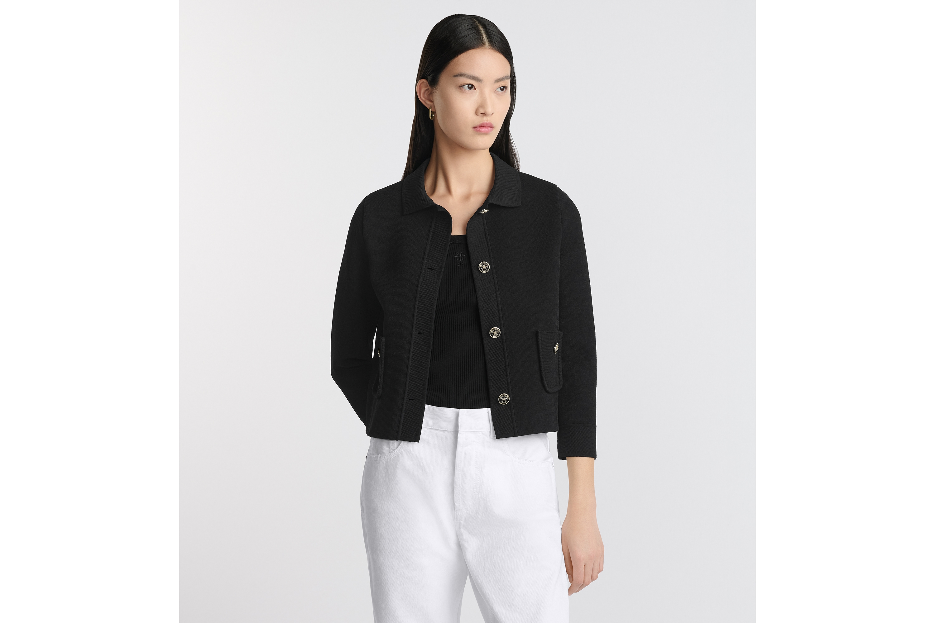 look_image_alt_prefix Jaqueta cropped Tela técnica preta E04