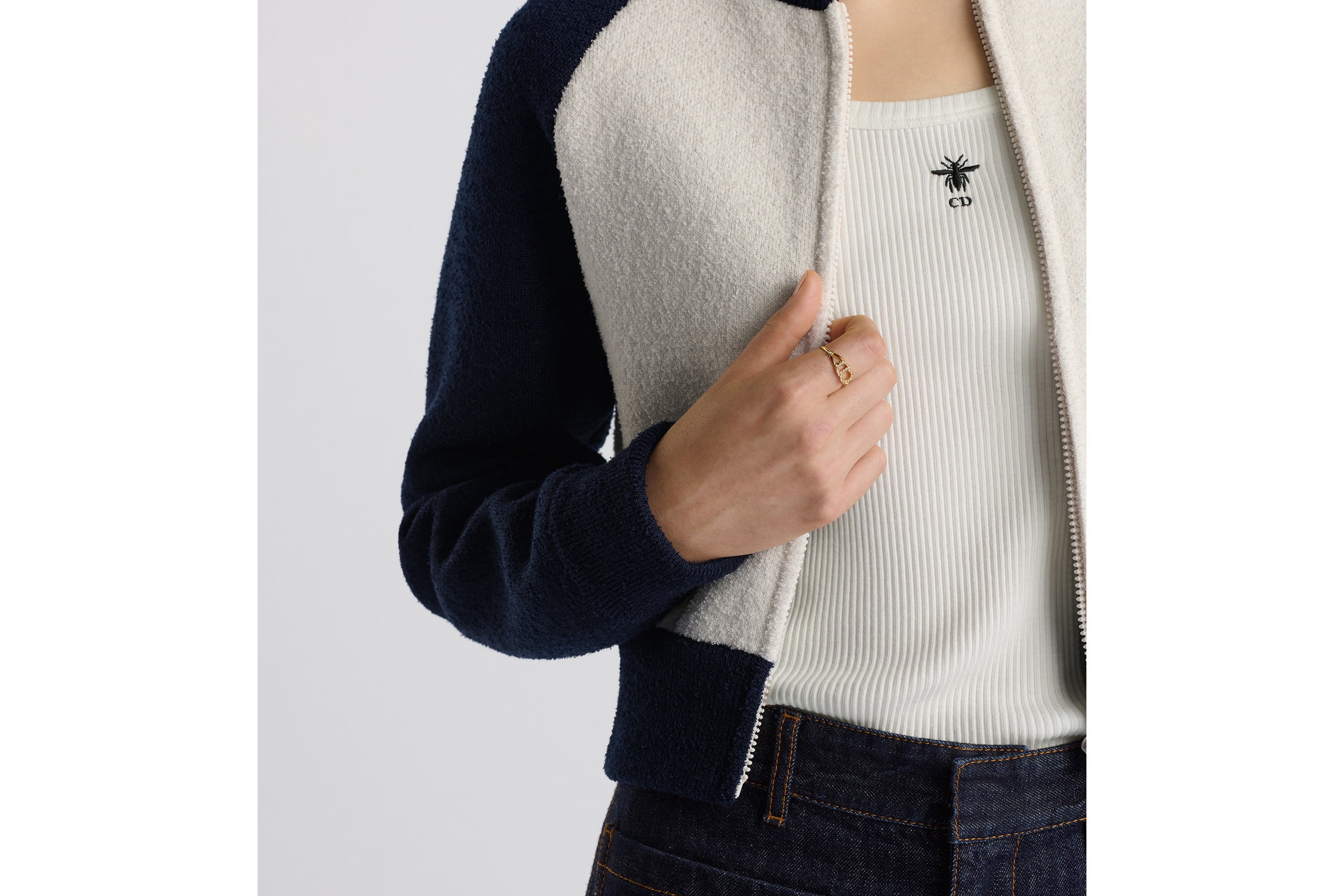 Look Christian Dior 8 Bomber Jacket Ecru and Blue Virgin Wool-Blend Knit E12