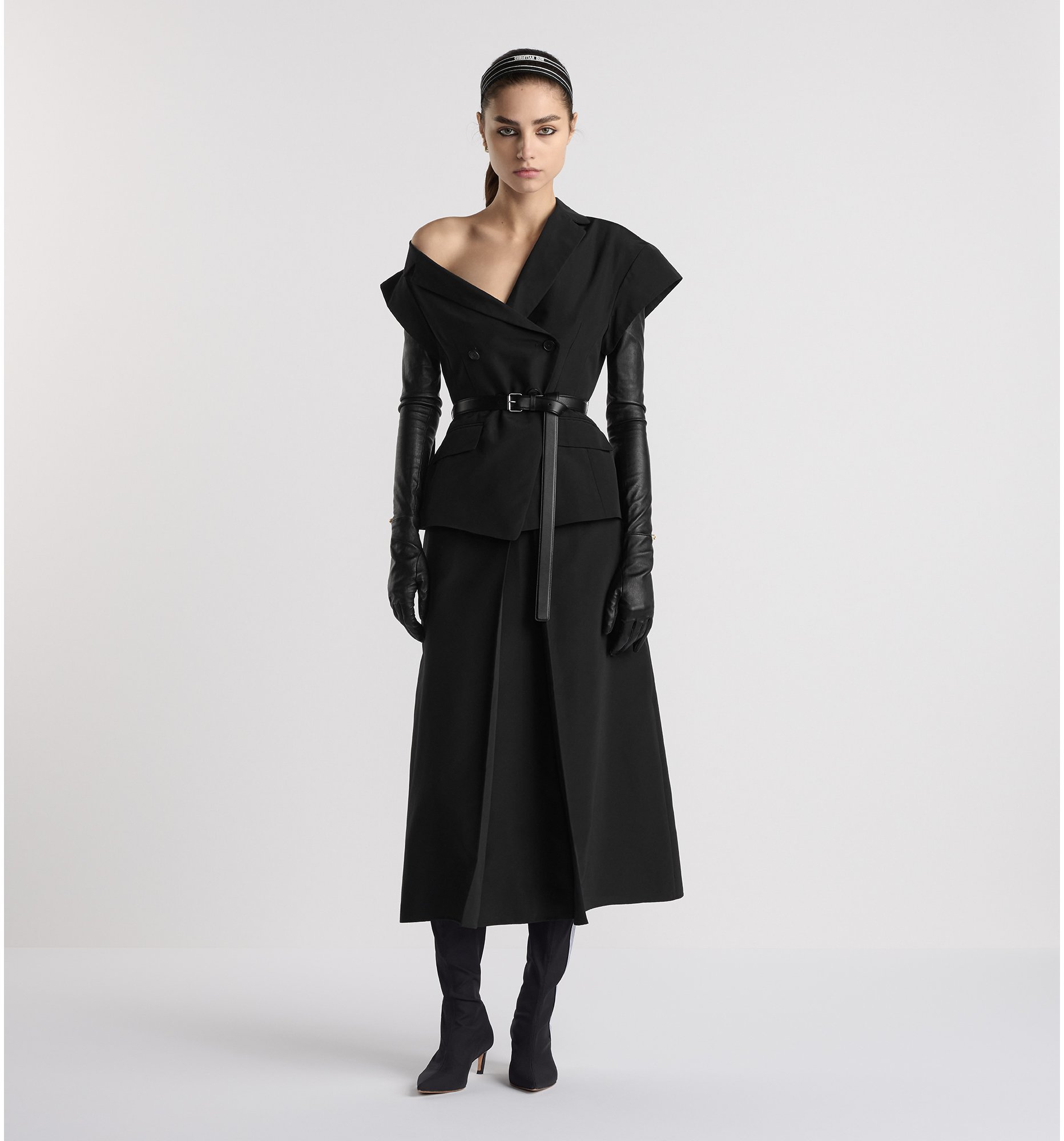 aria_look Asymmetric Short-Sleeved Jacket with Belt Front view