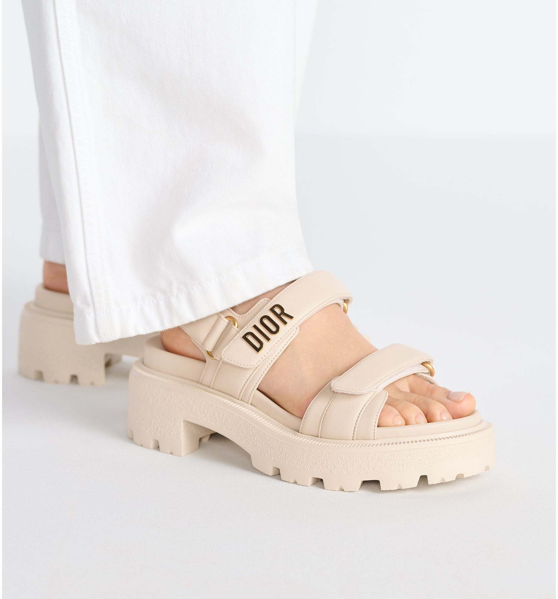 aria_look Dioract Platform Sandal