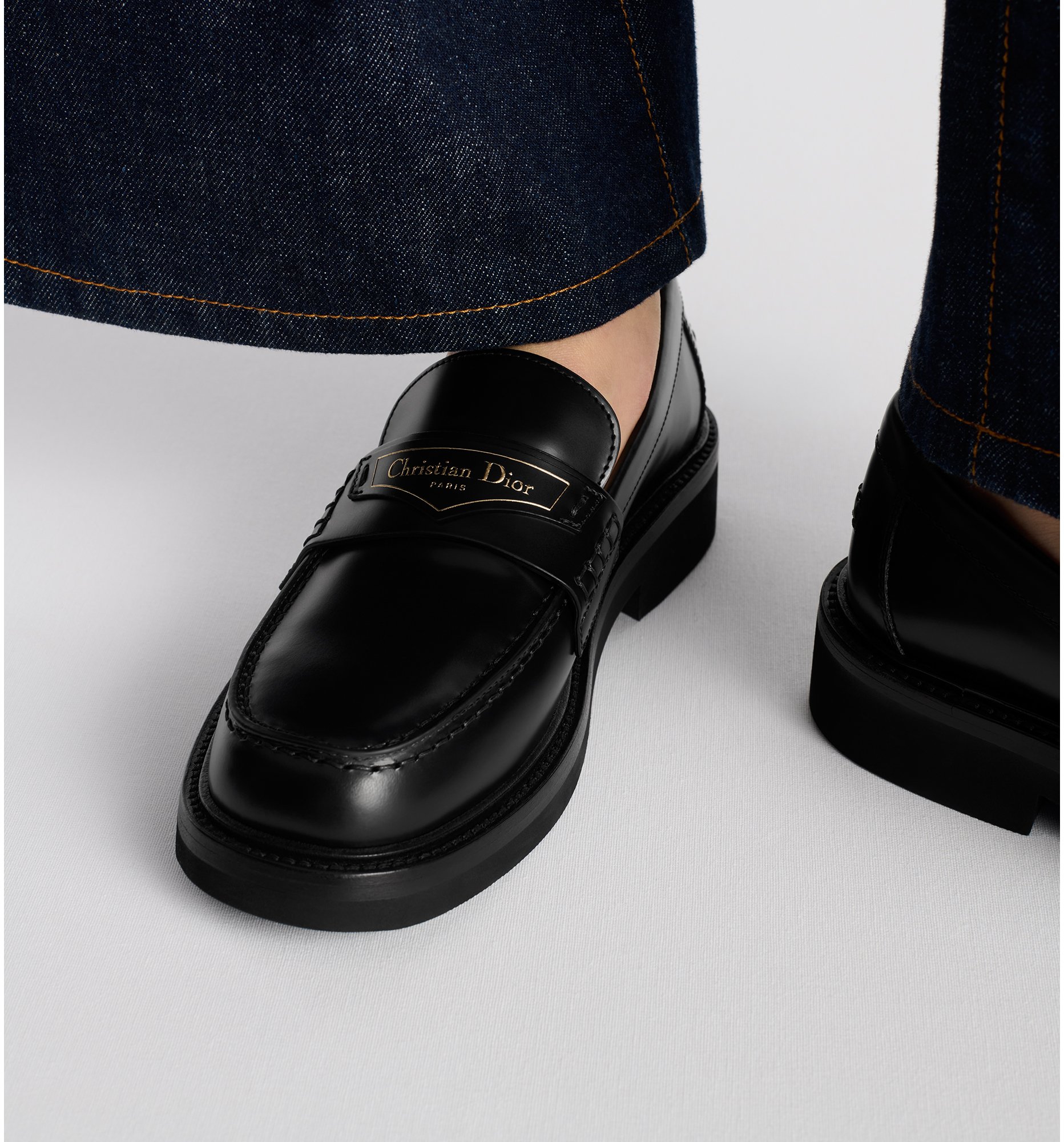 aria_look Dior Boy Loafer