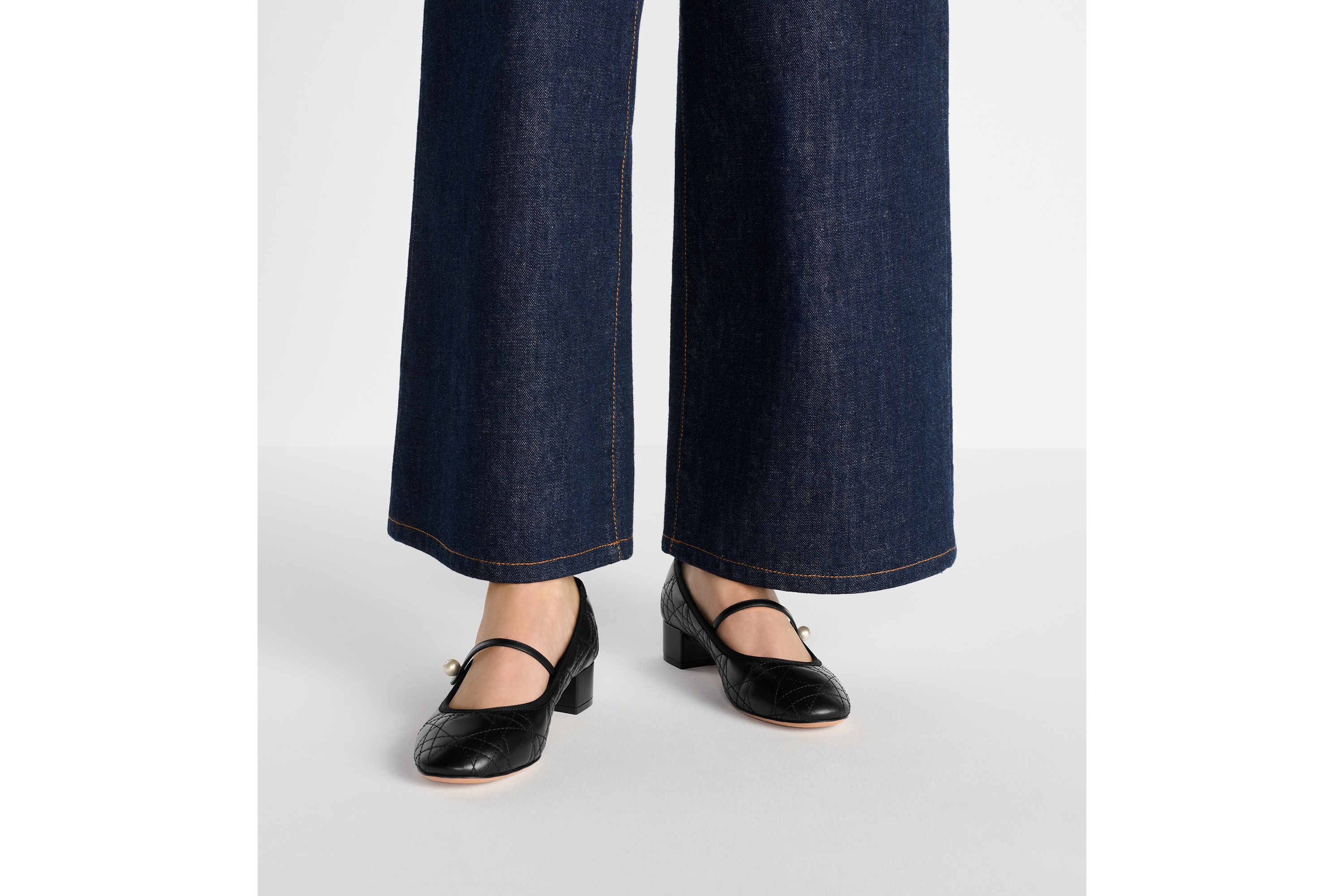 Dior Ballet 펌프스 블랙 퀼트 까나쥬 송아지 가죽 E14