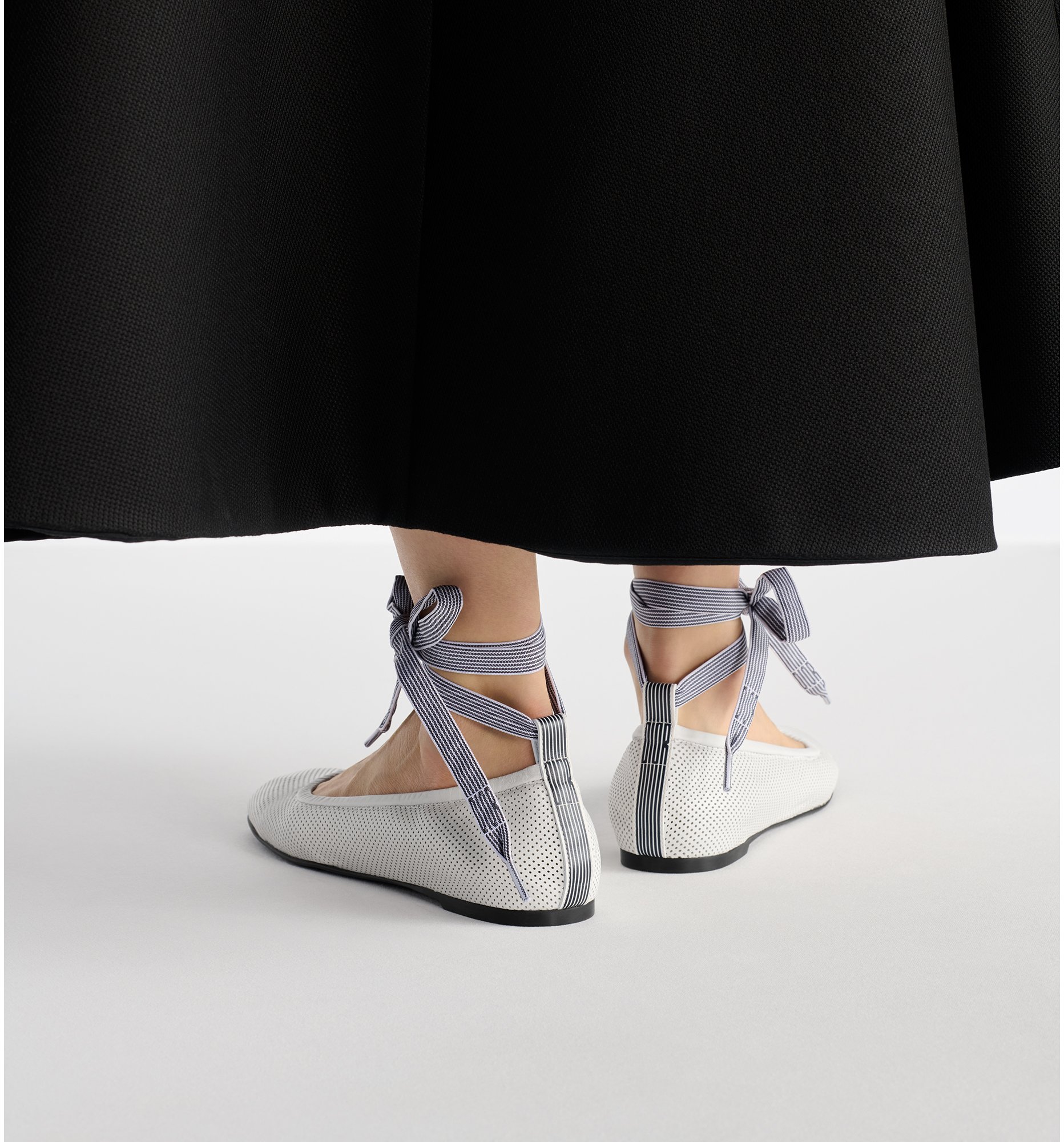 aria_look D-Journey Lace-Up Ballet Flat