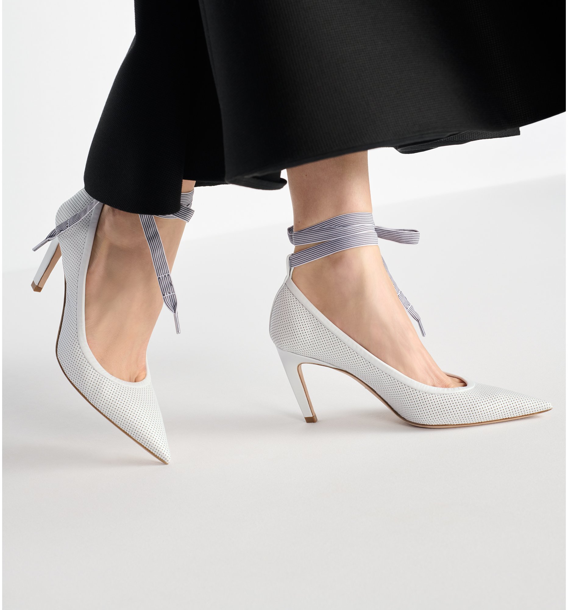 aria_look D-Journey Lace-Up Pump
