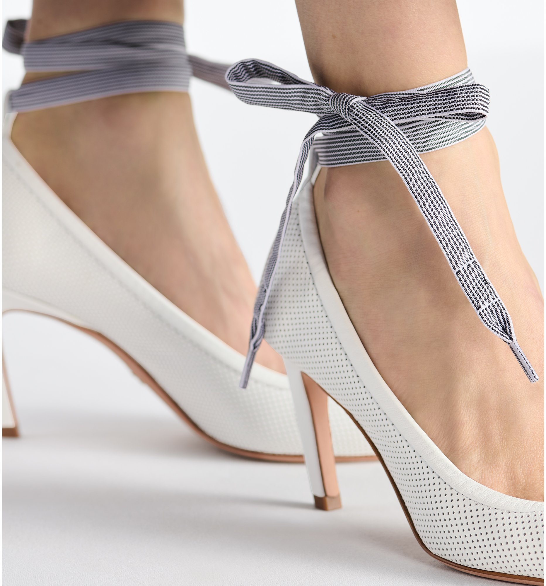 aria_look D-Journey Lace-Up Pump