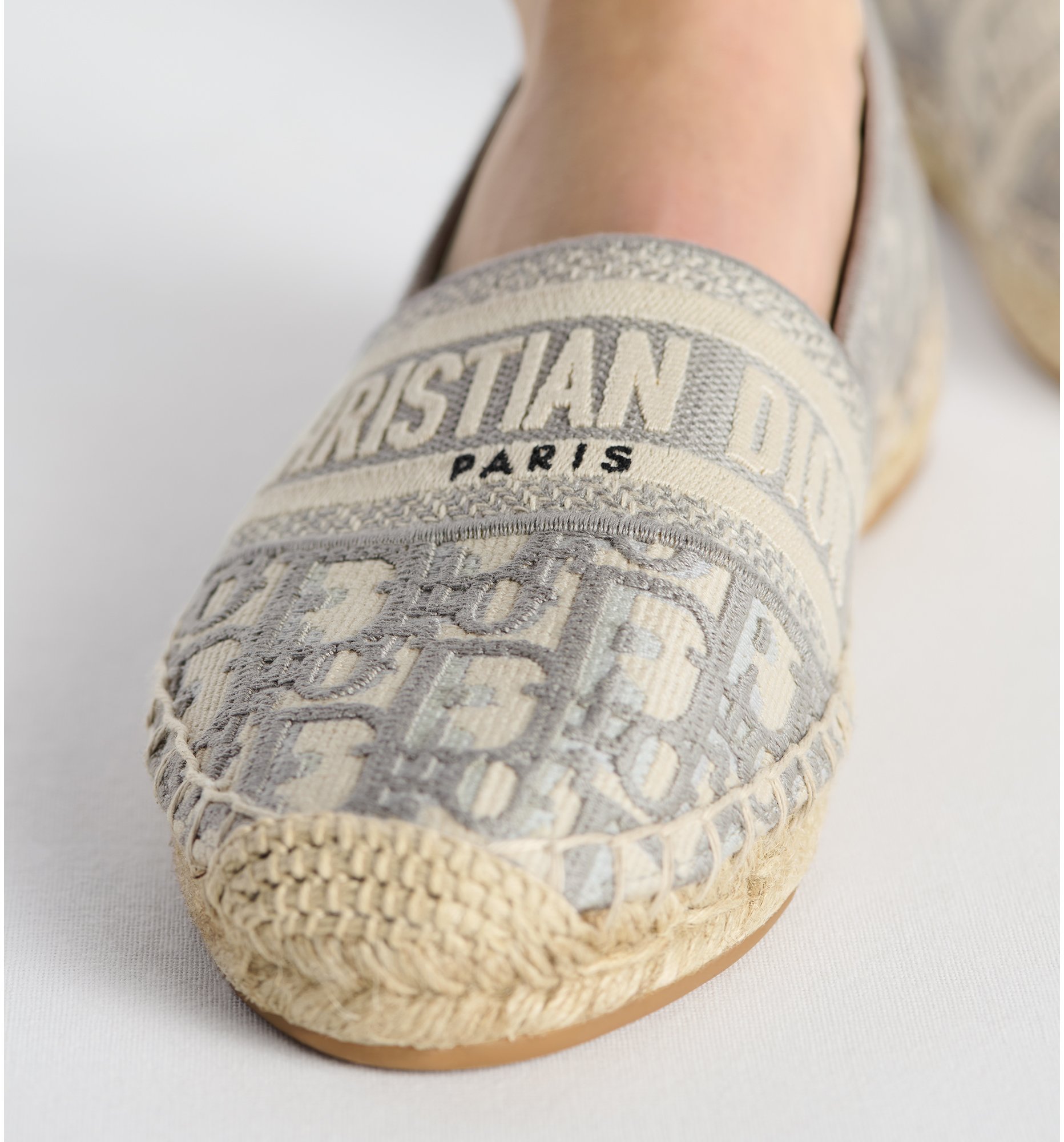 aria_look Dior Granville Espadrille