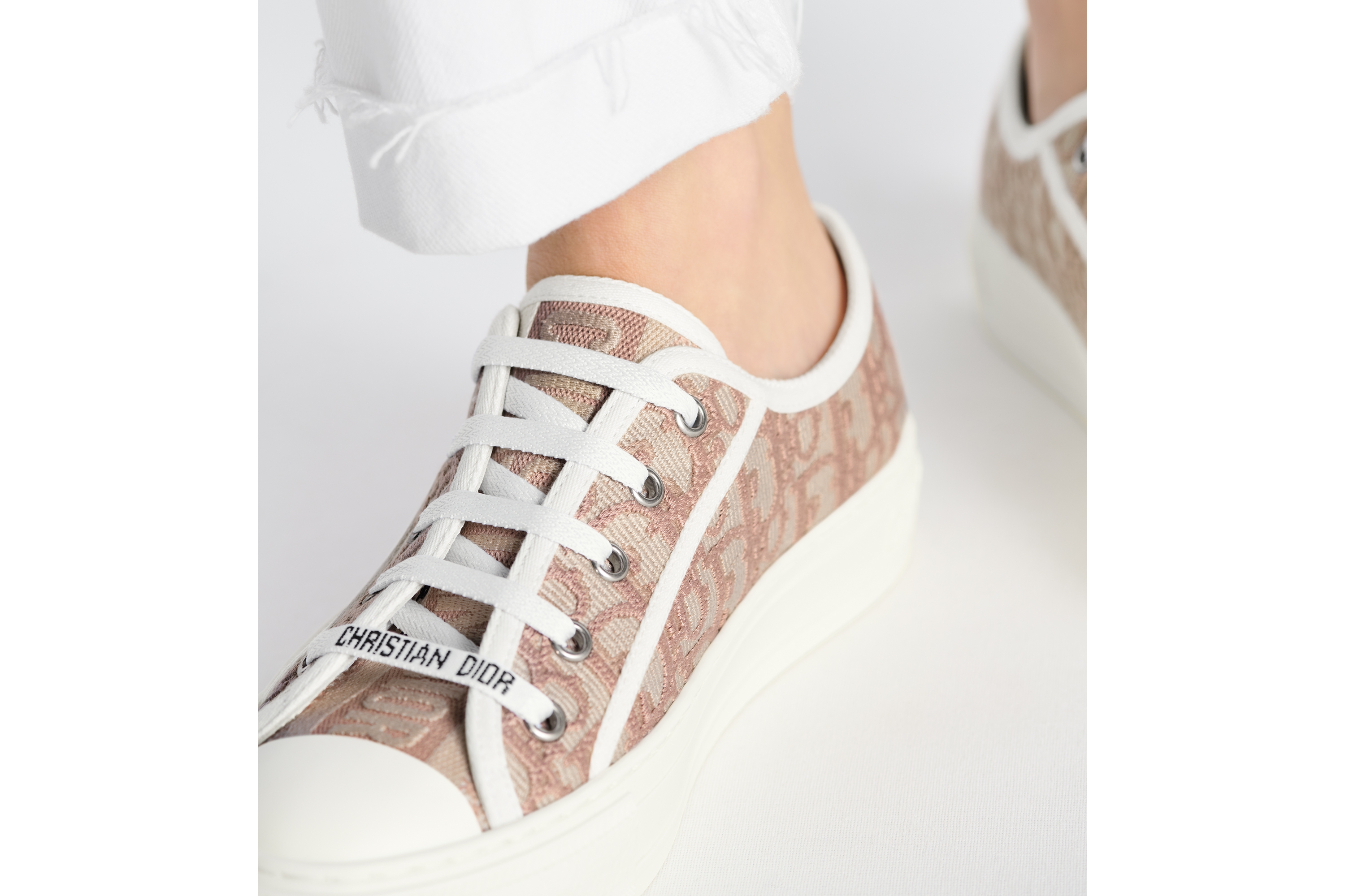 look_image_alt_prefix Sneaker Walk'n'Dior Algodão com bordado Dior Oblique nude E17