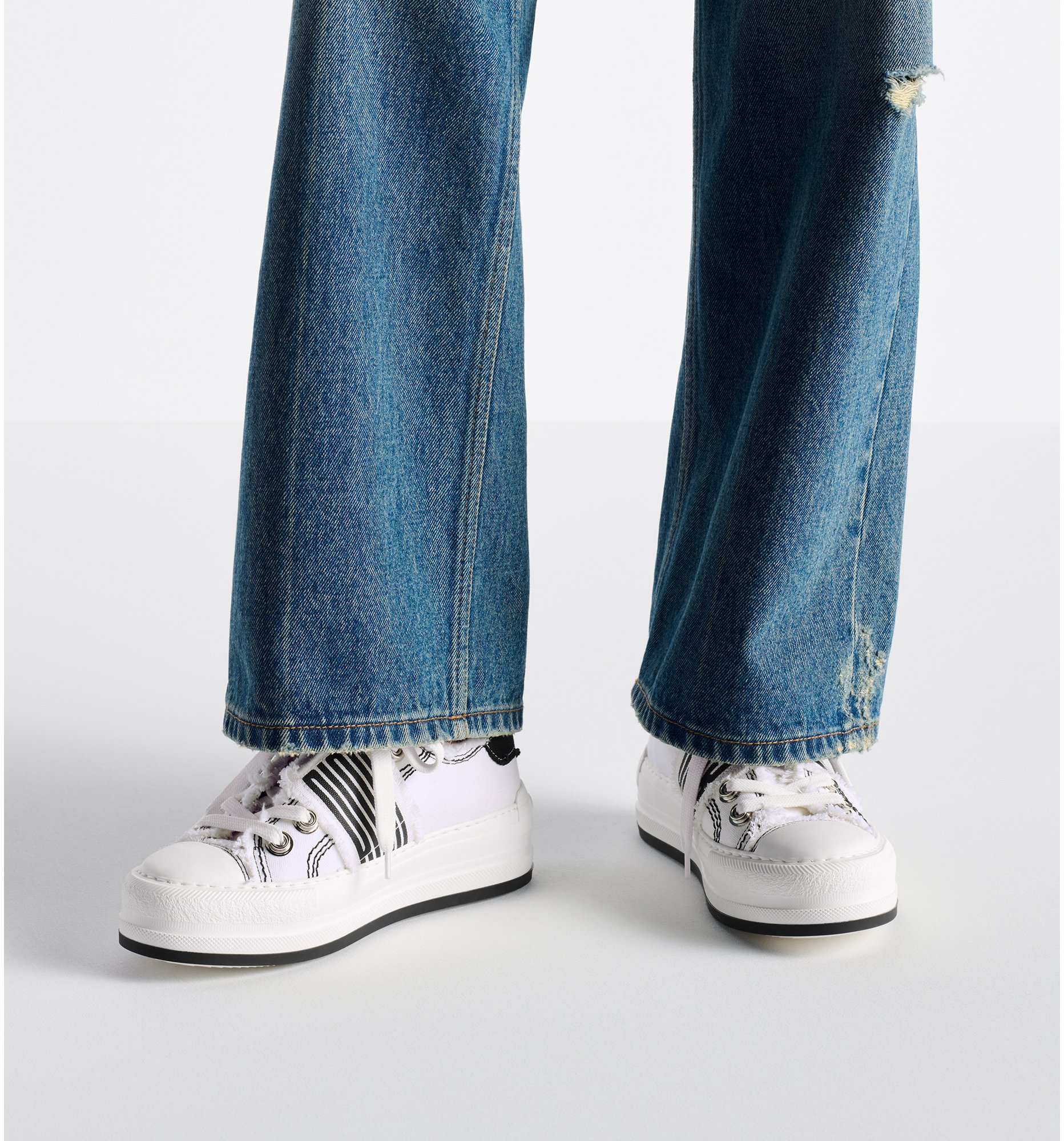aria_look Walk'n'Dior Platform Sneaker