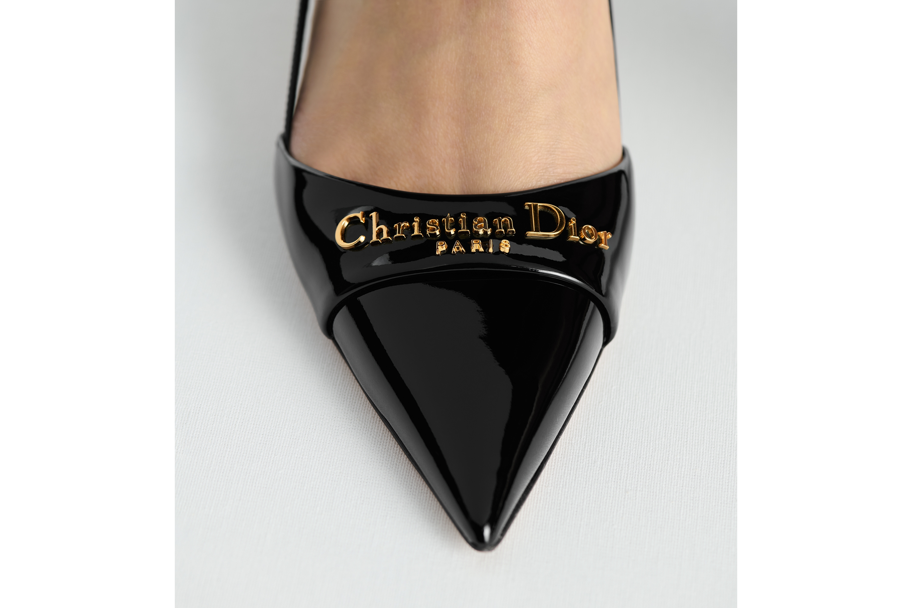 Look Escarpin slingback My Dior Cuir de veau verni noir E17