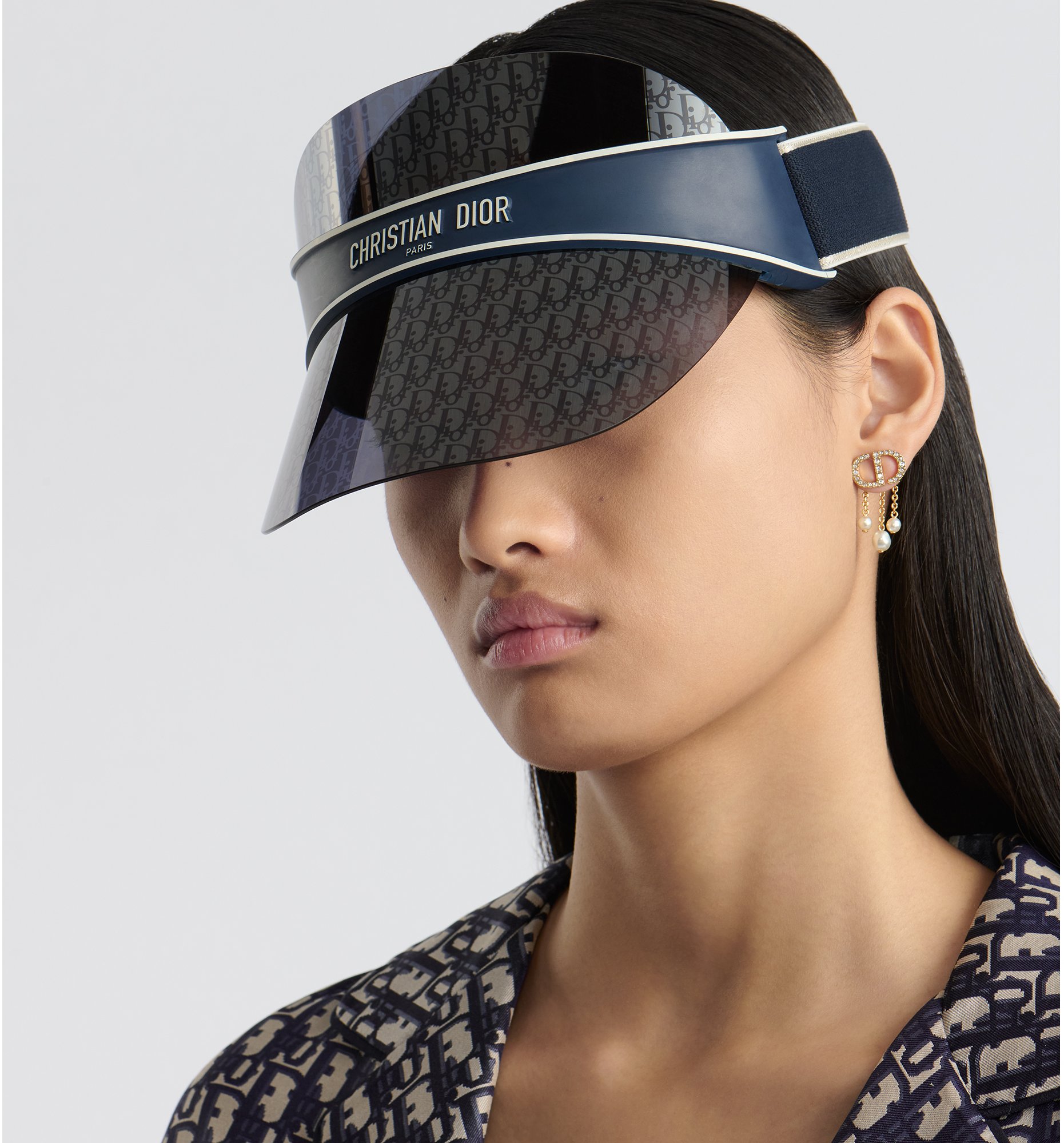 aria_look DiorClub V1U Unfolded view